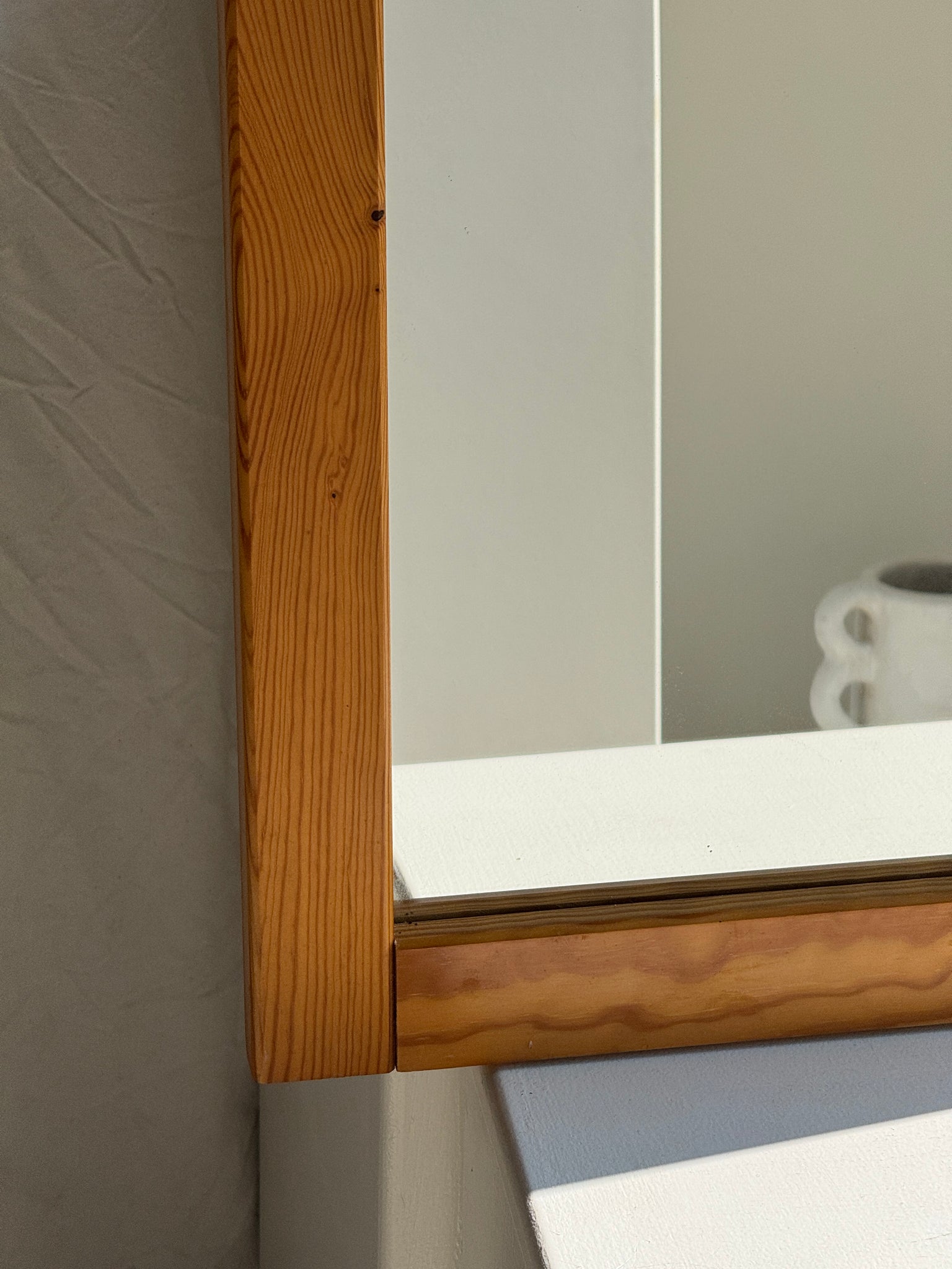 Petit miroir en pin rectangulaire 55x45