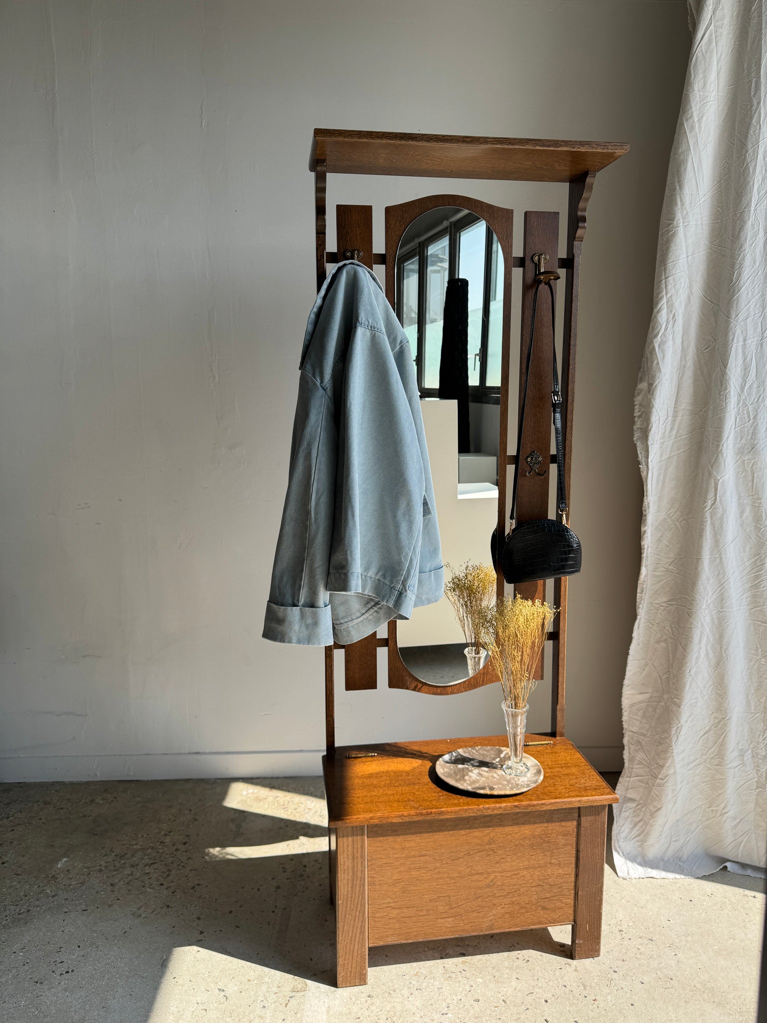 Meuble porte-manteau avec miroir, patères et petit coffre H182 L65 P33