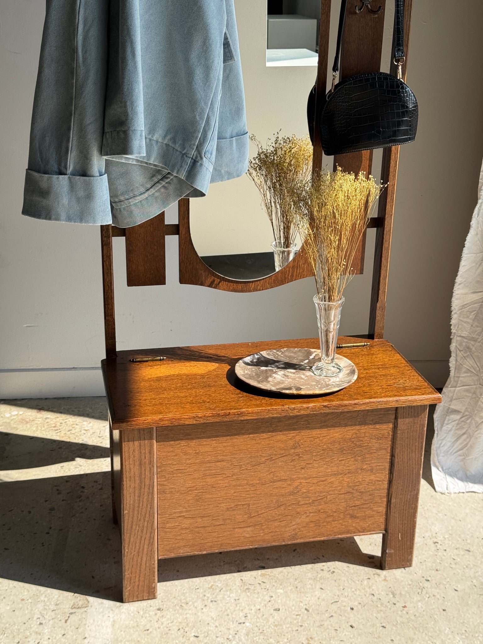 Meuble porte-manteau avec miroir, patères et petit coffre H182 L65 P33