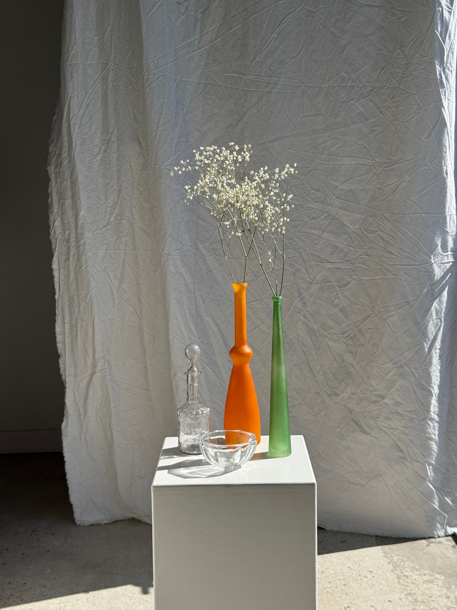 Vase soliflore en verre orange vintage H34