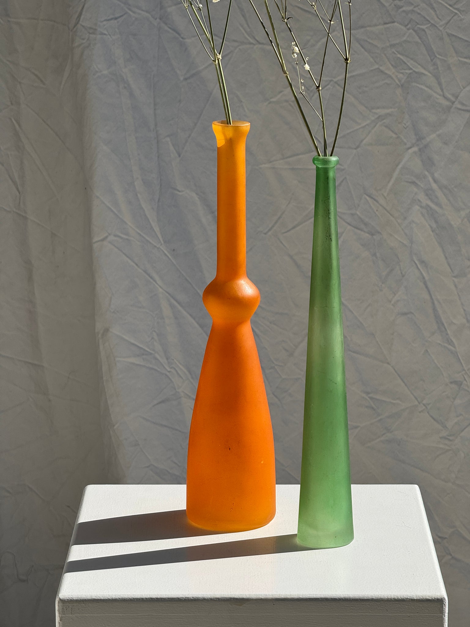 Vase soliflore en verre orange vintage H34