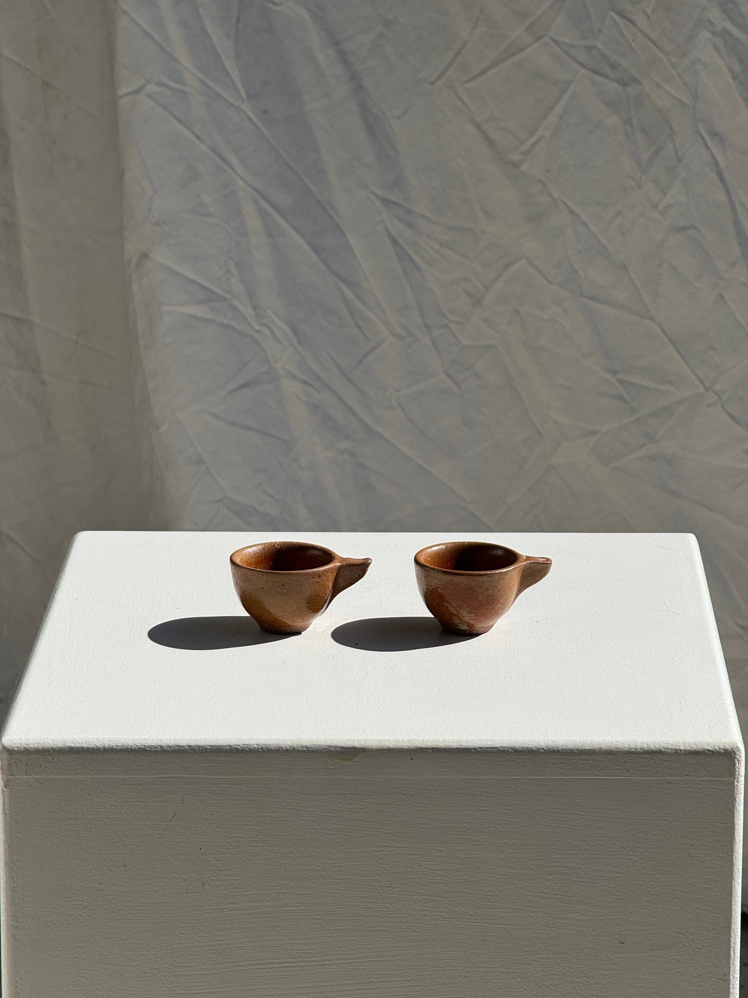 Paire de mini tasses en grès