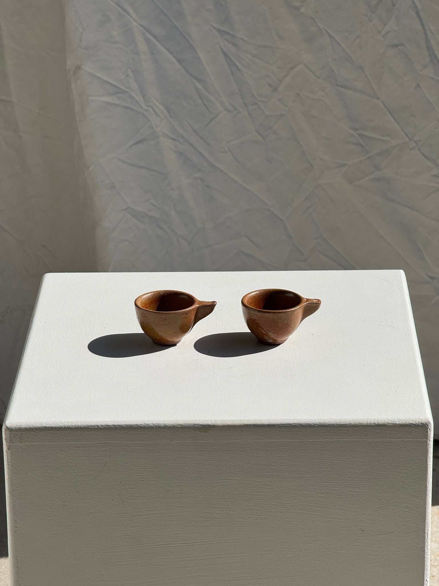 Paire de mini tasses en grès