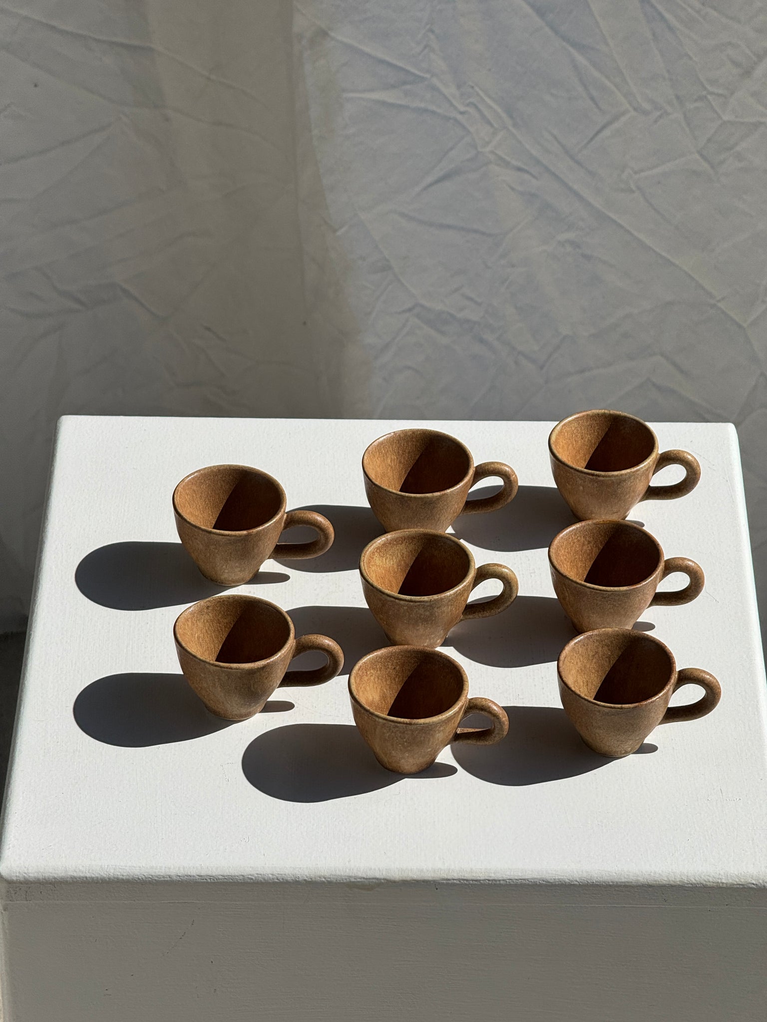 Lot de 8 mini tasses en grès D4,5