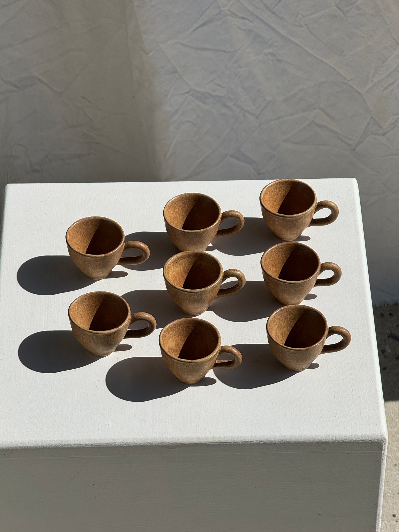 Lot de 8 mini tasses en grès D4,5