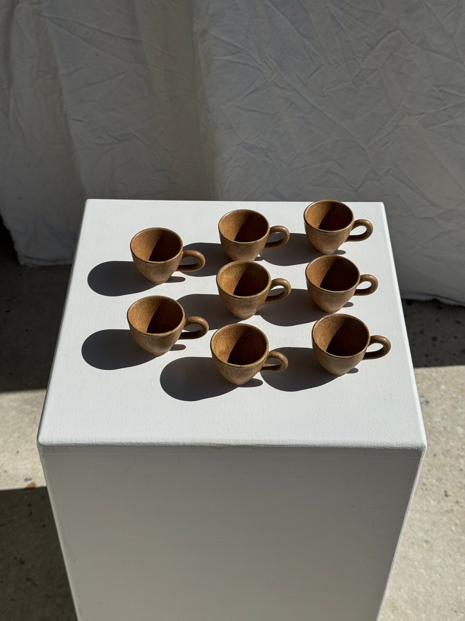 Lot de 8 mini tasses en grès D4,5