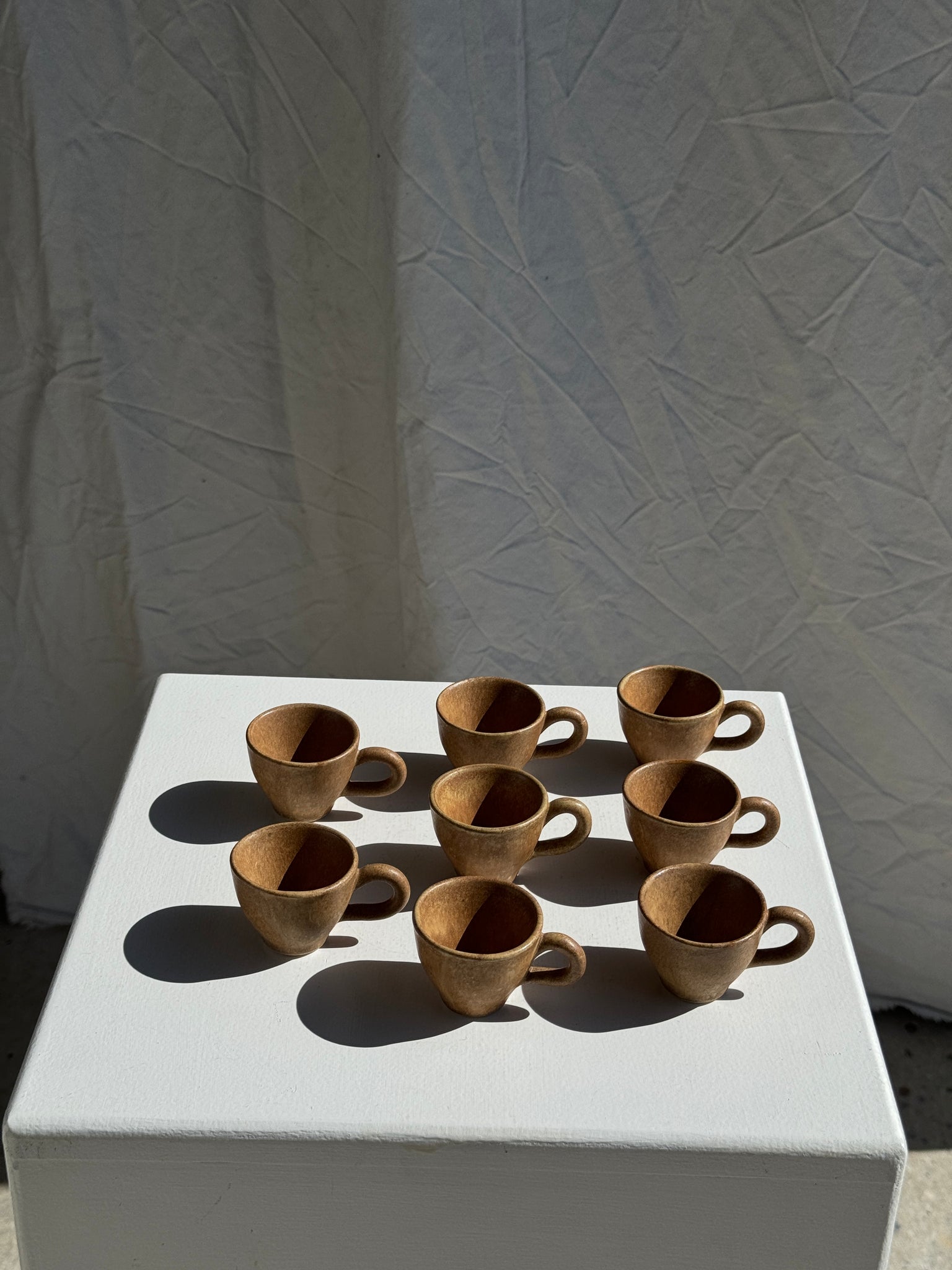 Lot de 8 mini tasses en grès D4,5