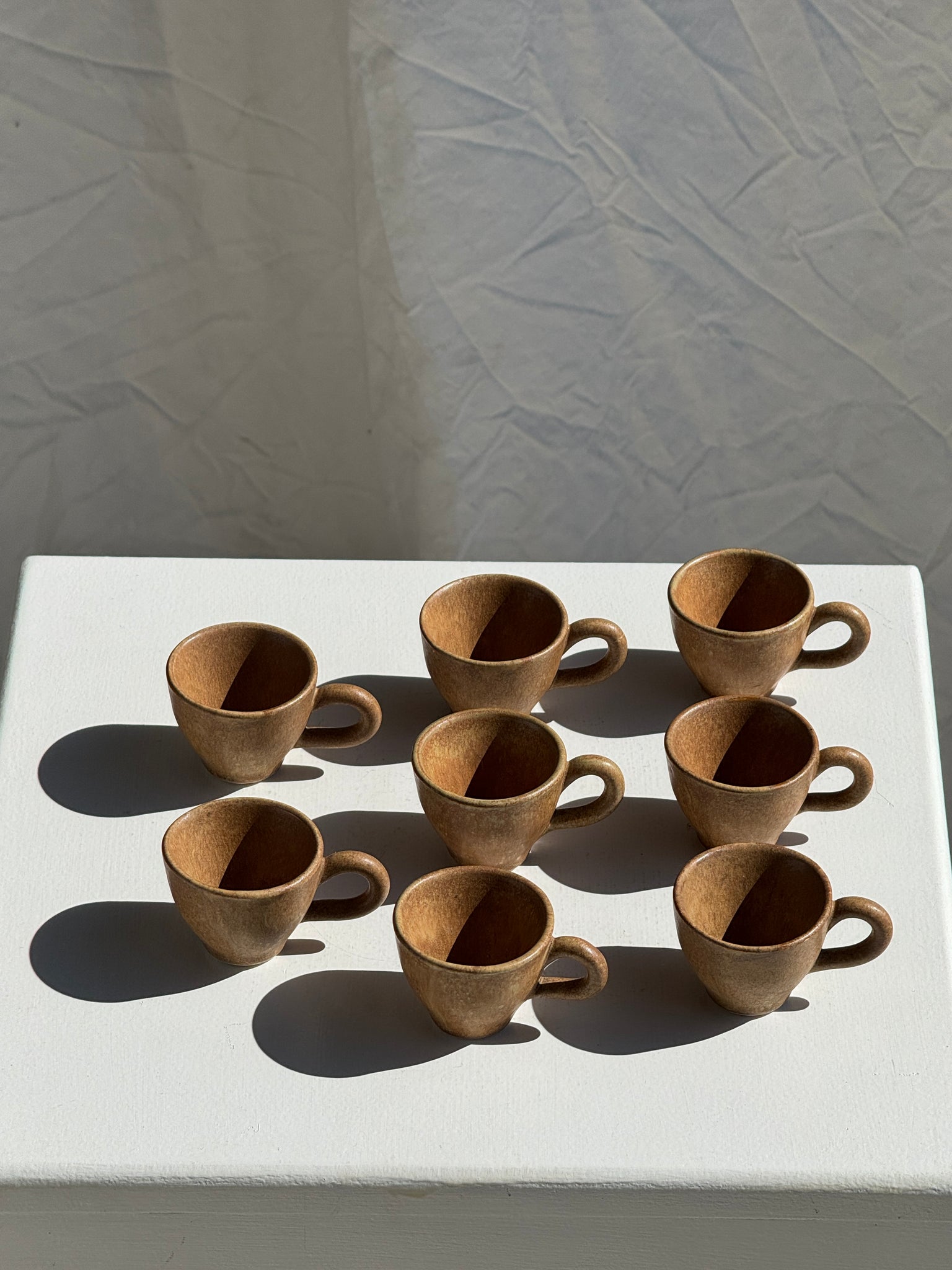 Lot de 8 mini tasses en grès D4,5