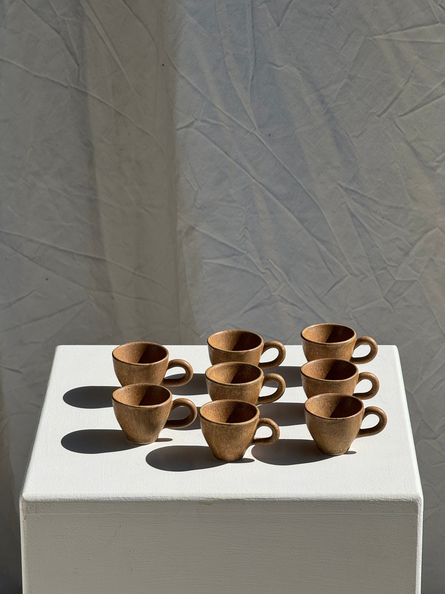 Lot de 8 mini tasses en grès D4,5