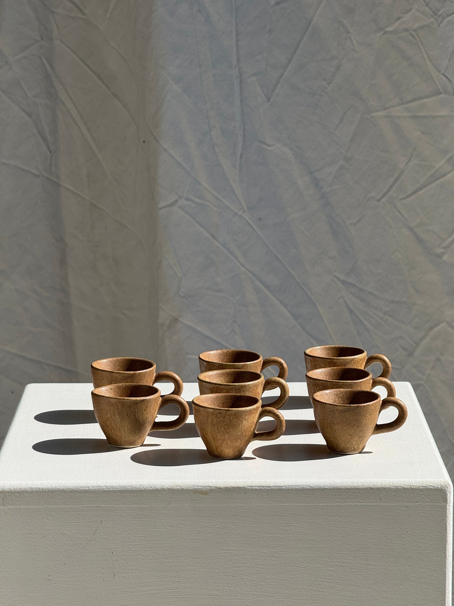 Lot de 8 mini tasses en grès D4,5