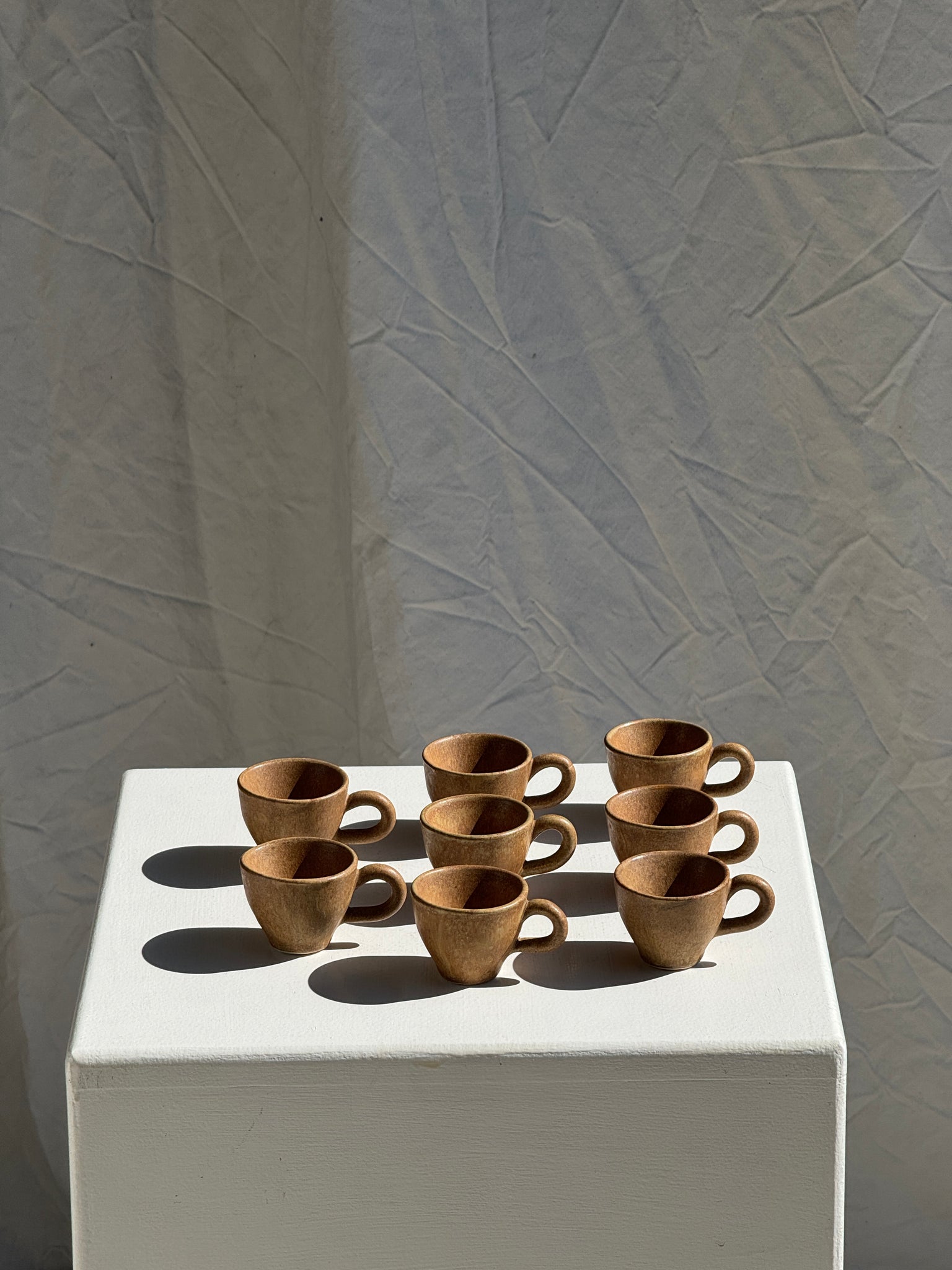Lot de 8 mini tasses en grès D4,5