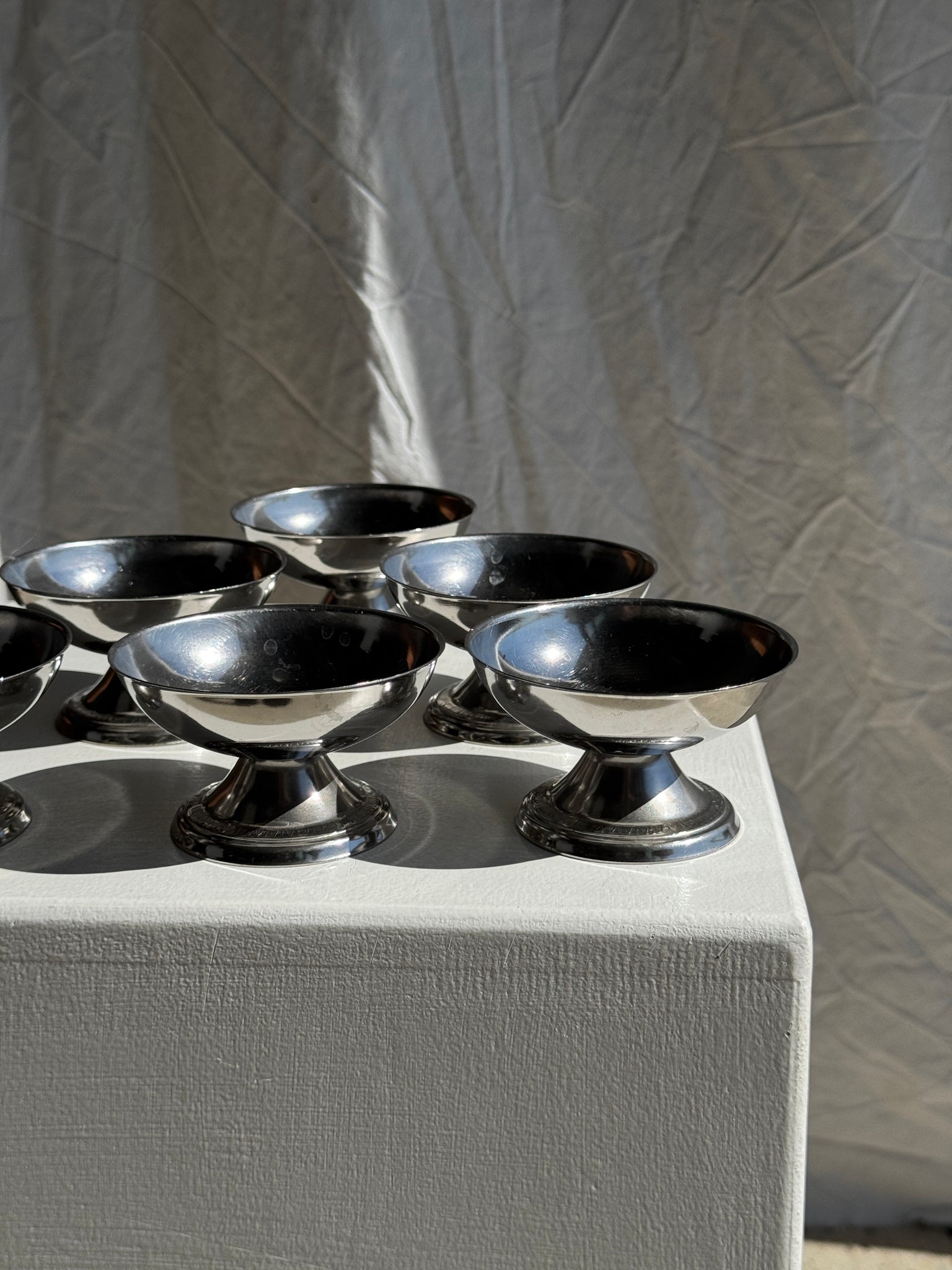 Lot de 6 petites coupes à glace en métal à motifs de frise