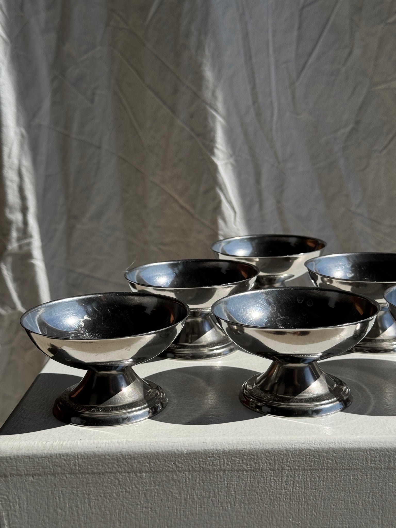 Lot de 6 petites coupes à glace en métal à motifs de frise