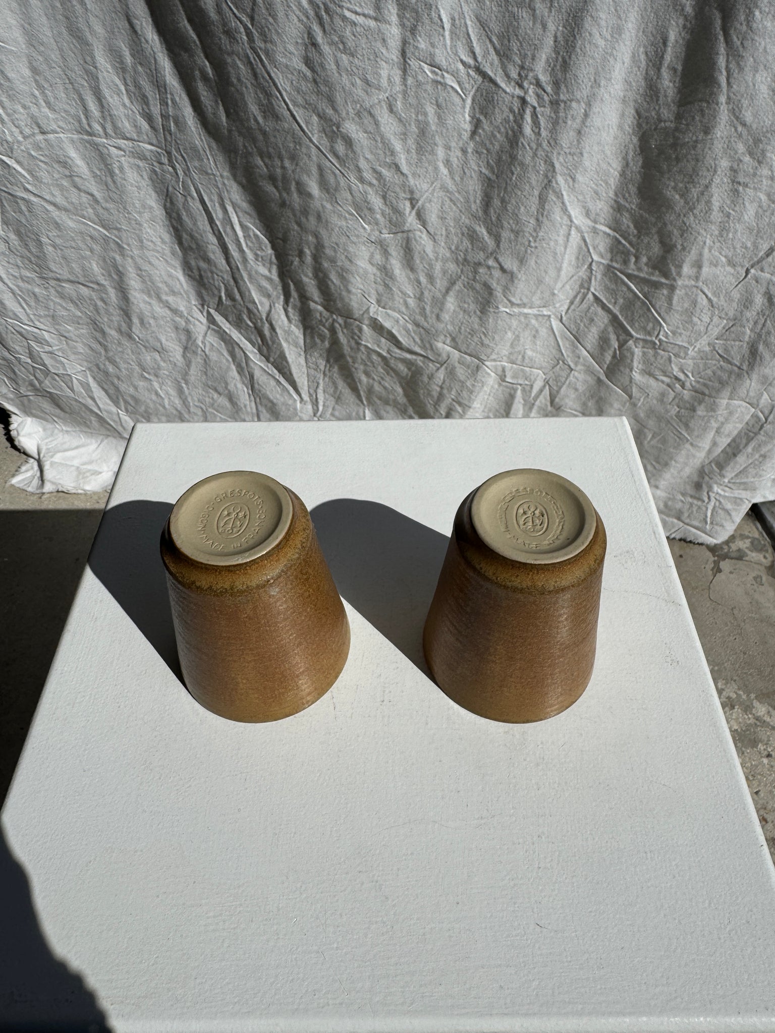 Paire de tasses en grès Digoin
