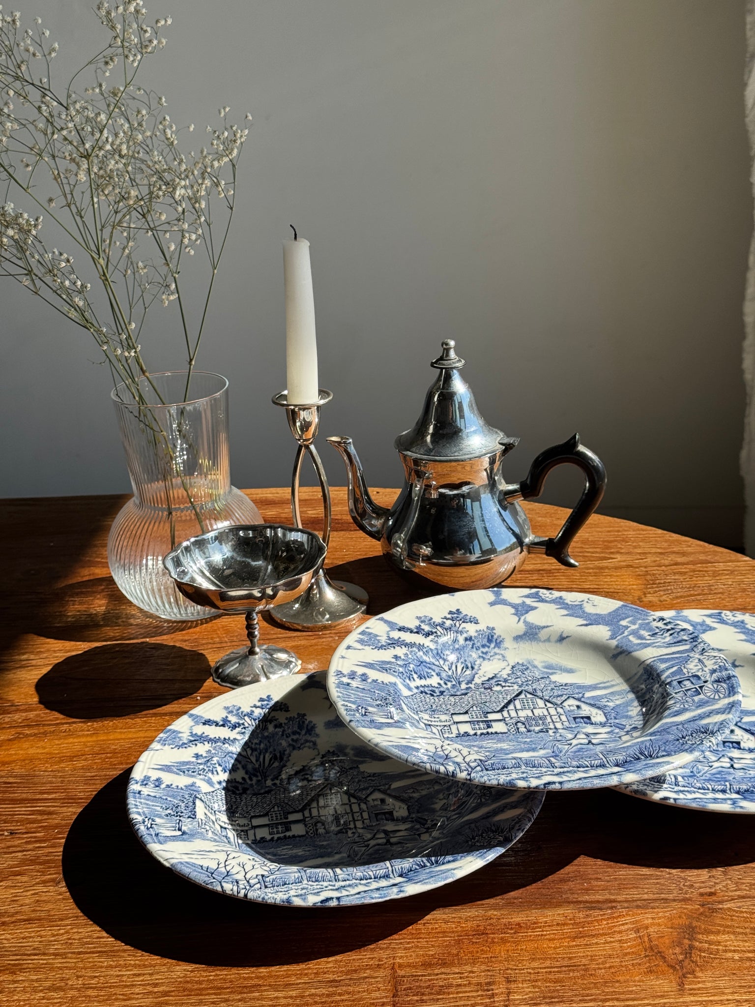 Lot de 5 assiettes anglaises bleues D23