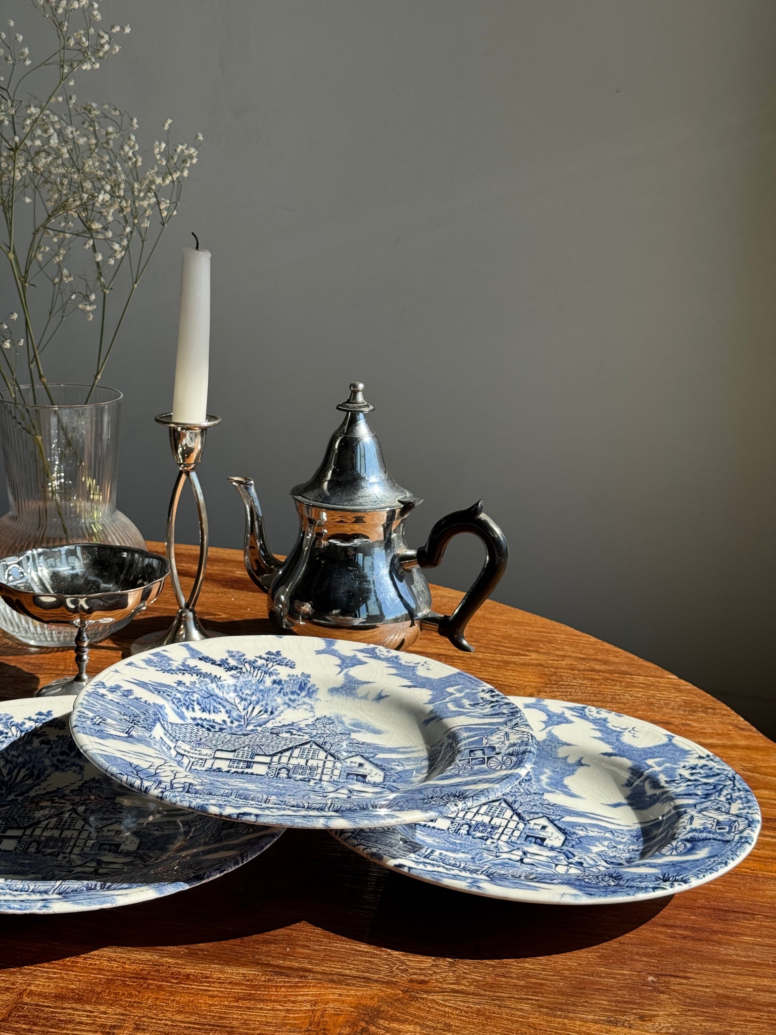 Lot de 5 assiettes anglaises bleues D23