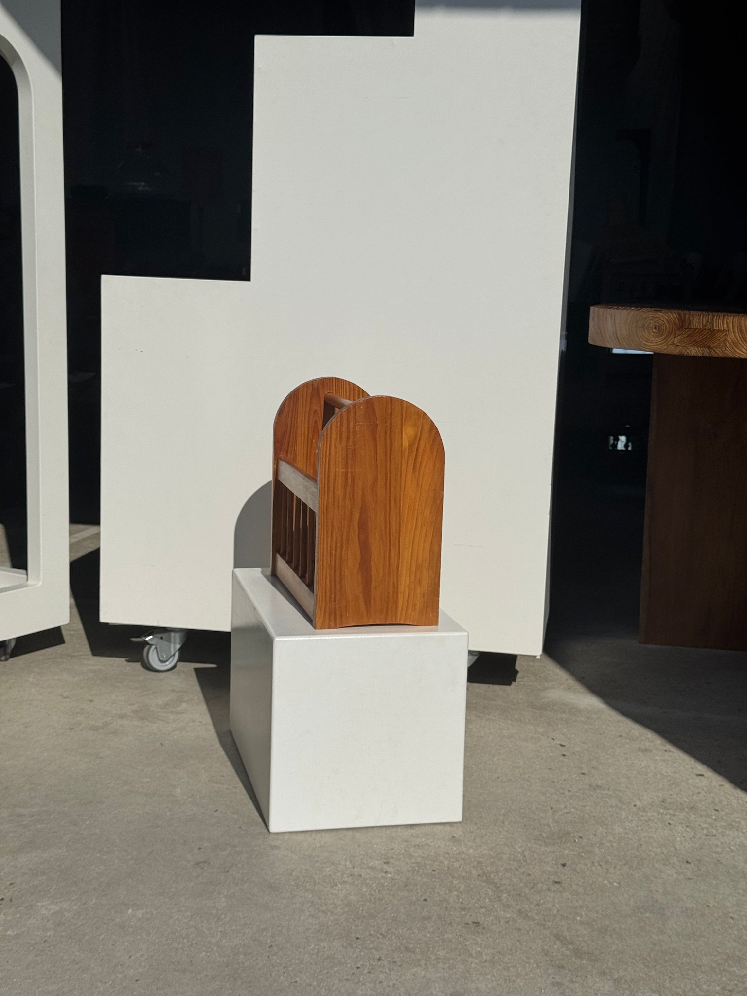 Porte-revue en pin 35x40