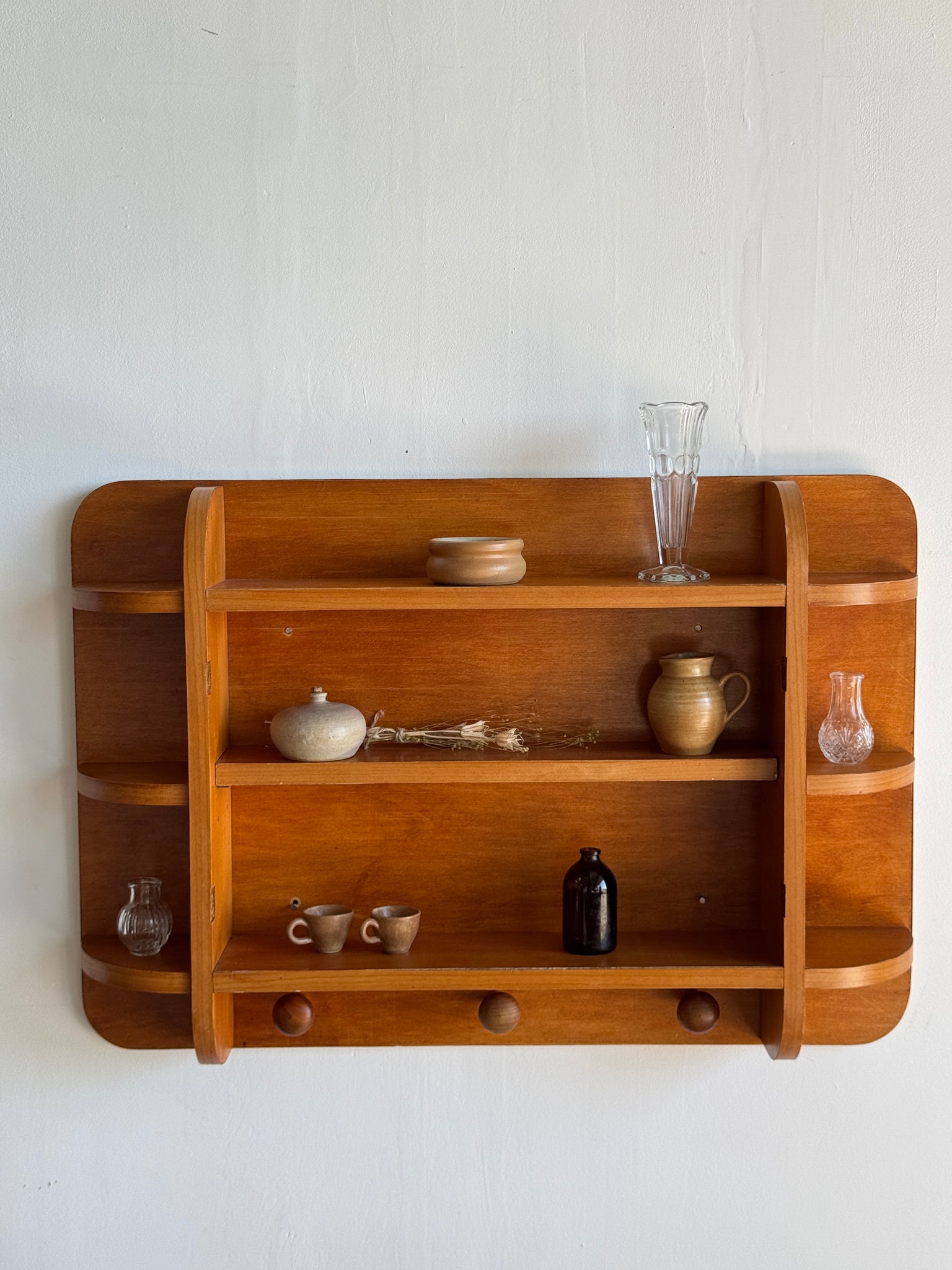 Etagère murale moderniste en bois vintage 80x55