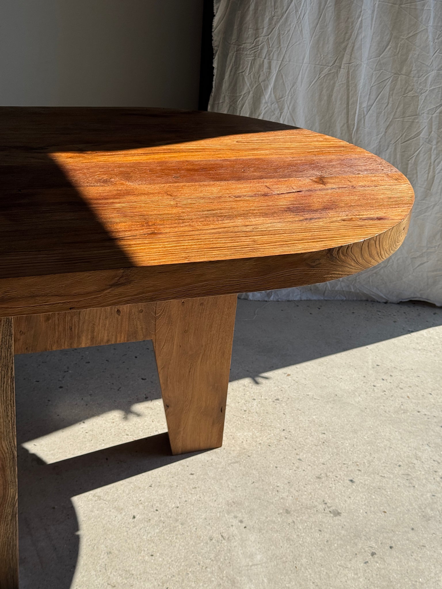Immense table en teck massif 2m10x1m