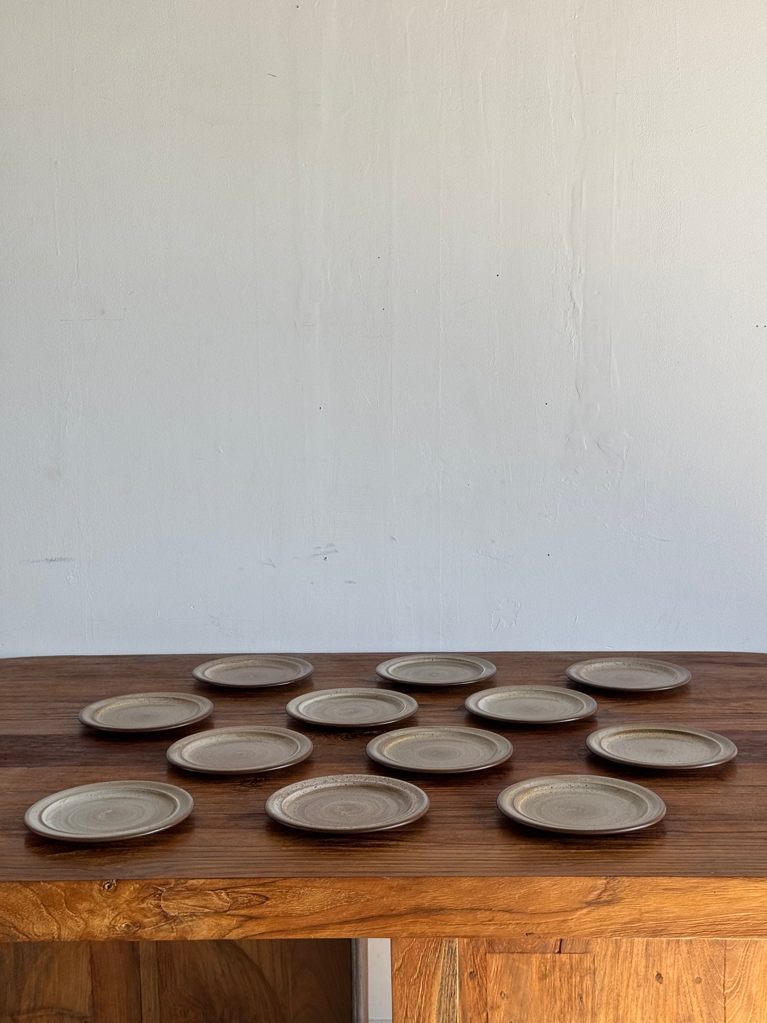 Lot de 12 assiettes à dessert en grès Niderville