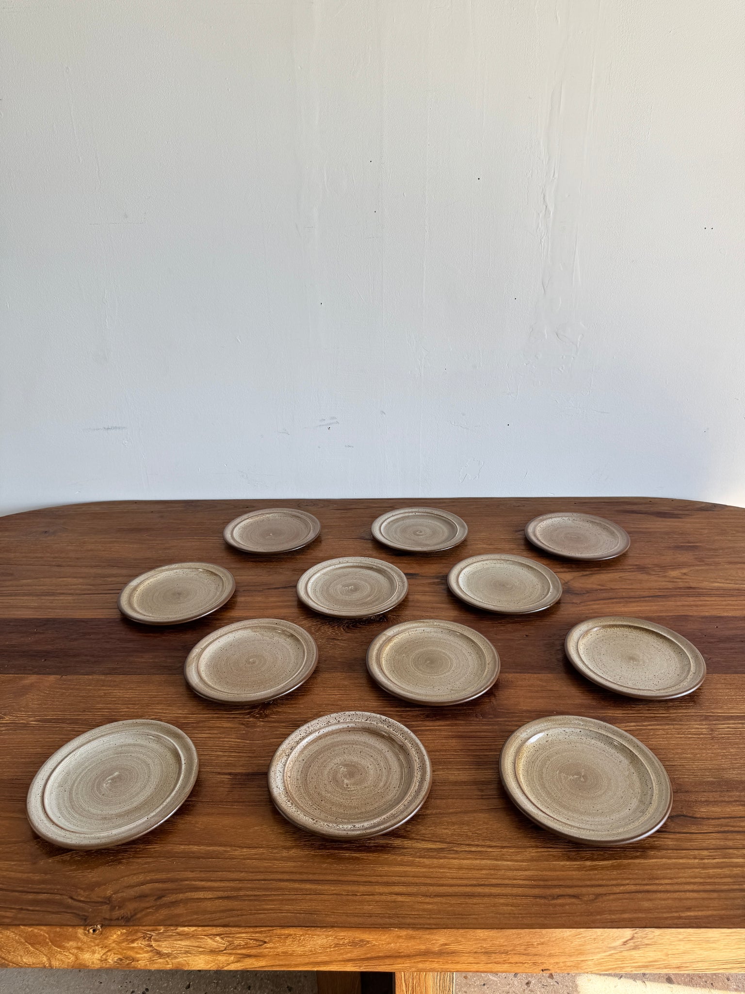 Lot de 12 assiettes à dessert en grès Niderville