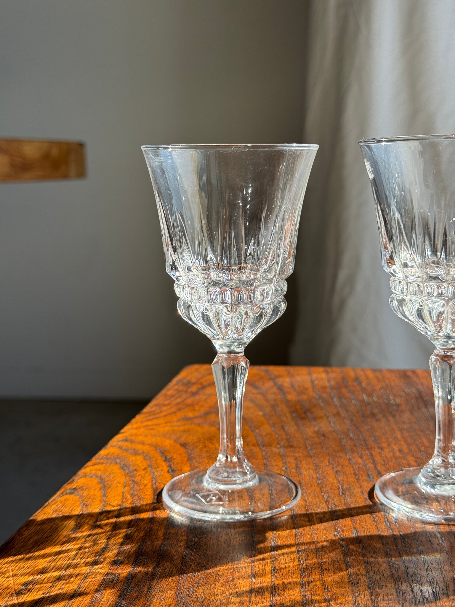 Lot de 5 verres classiques évasés à pied