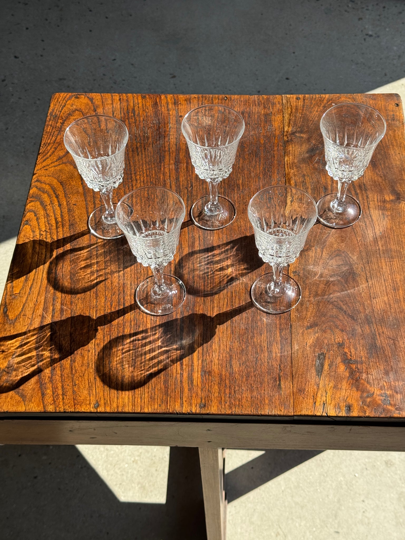 Lot de 5 verres classiques évasés à pied