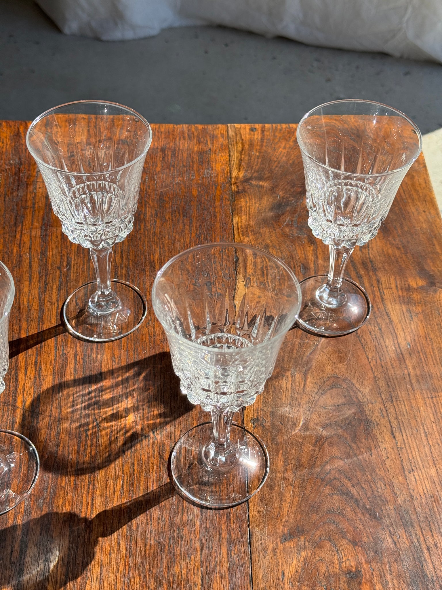 Lot de 5 verres classiques évasés à pied