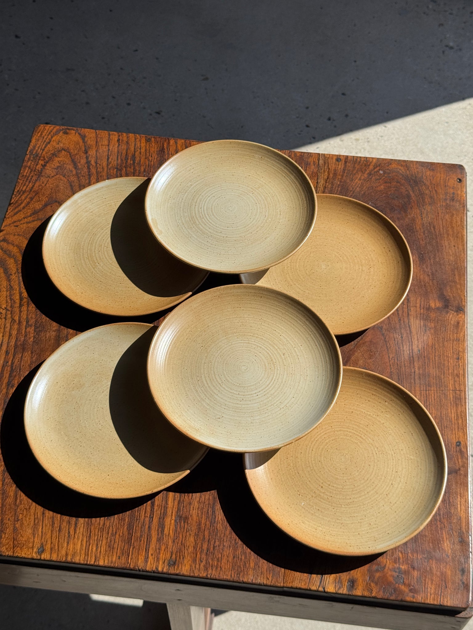 Lot de 6 assiettes à dessert en grès