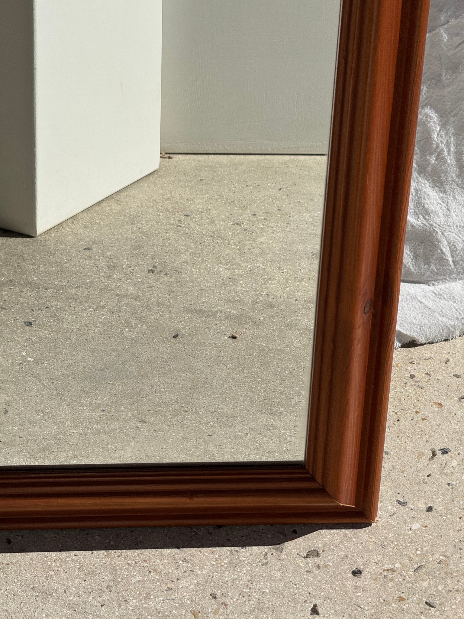 Miroir rectangulaire cadre en bois 88x62