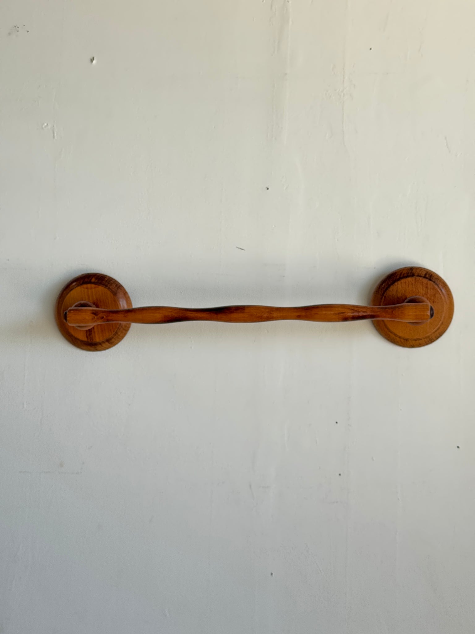 Porte-serviette en bois vintage