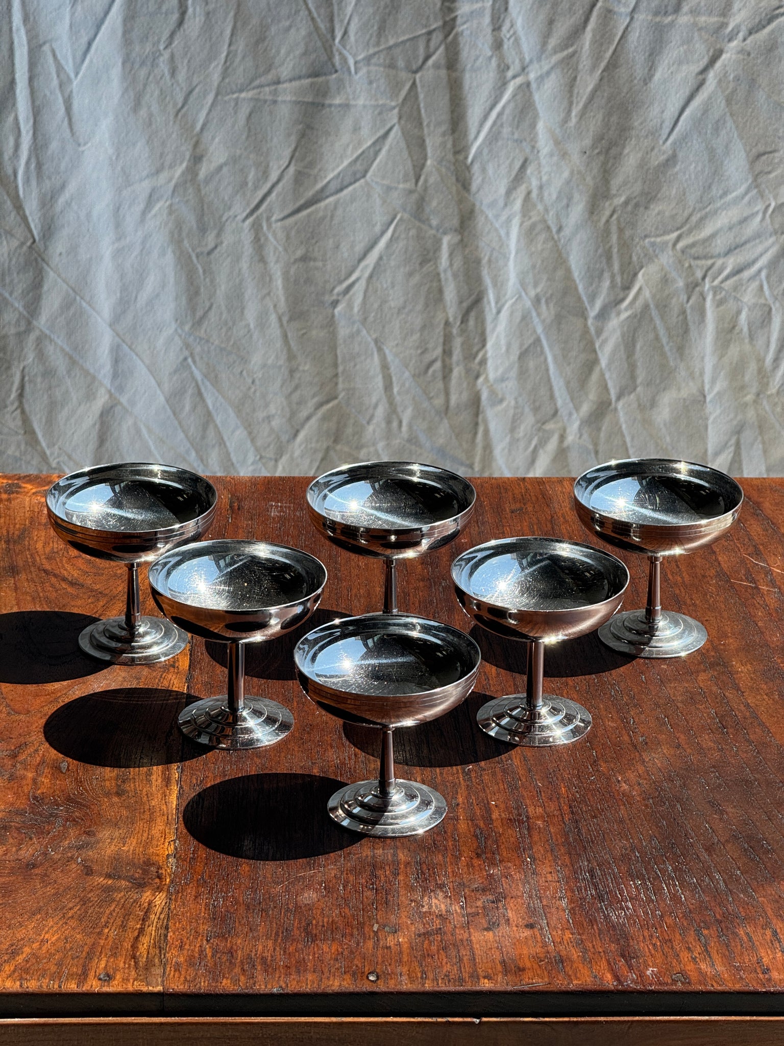 Lot de 6 coupes à glace sur pied géométrique circulaire en métal