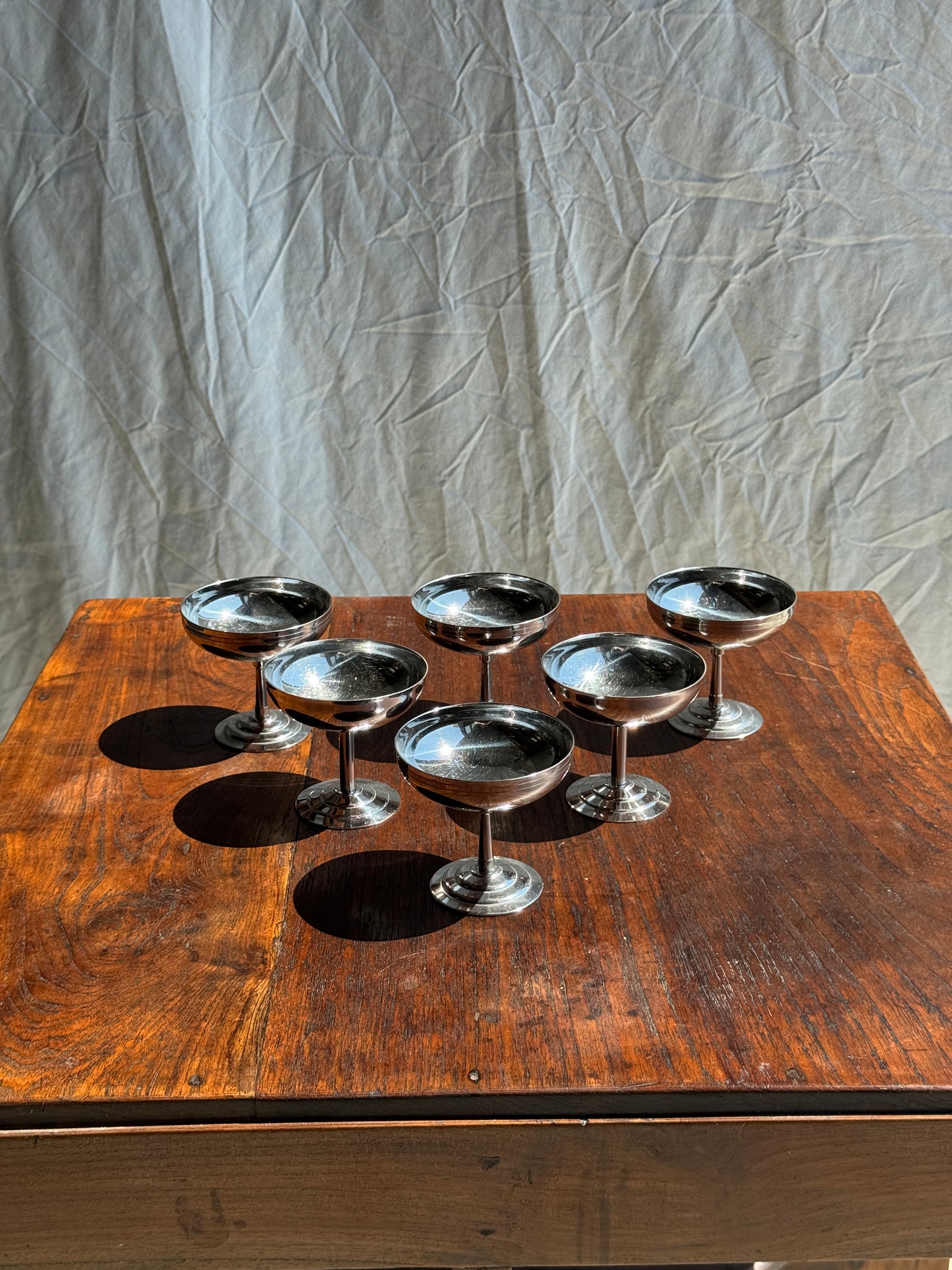 Lot de 6 coupes à glace sur pied géométrique circulaire en métal