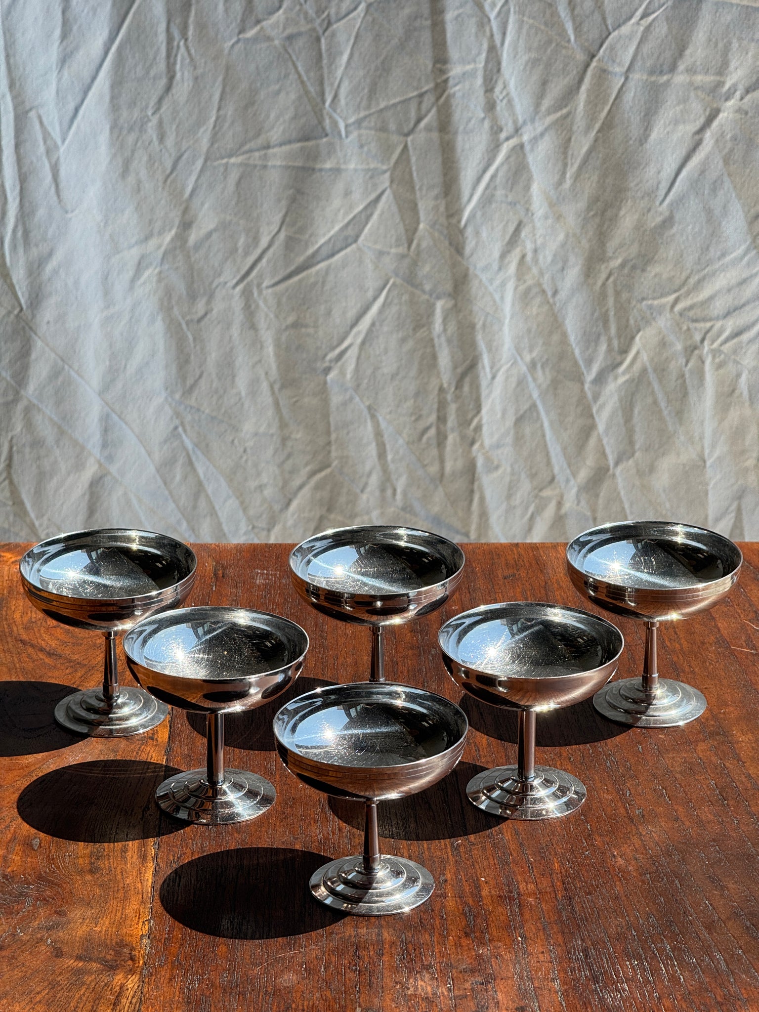Lot de 6 coupes à glace sur pied géométrique circulaire en métal