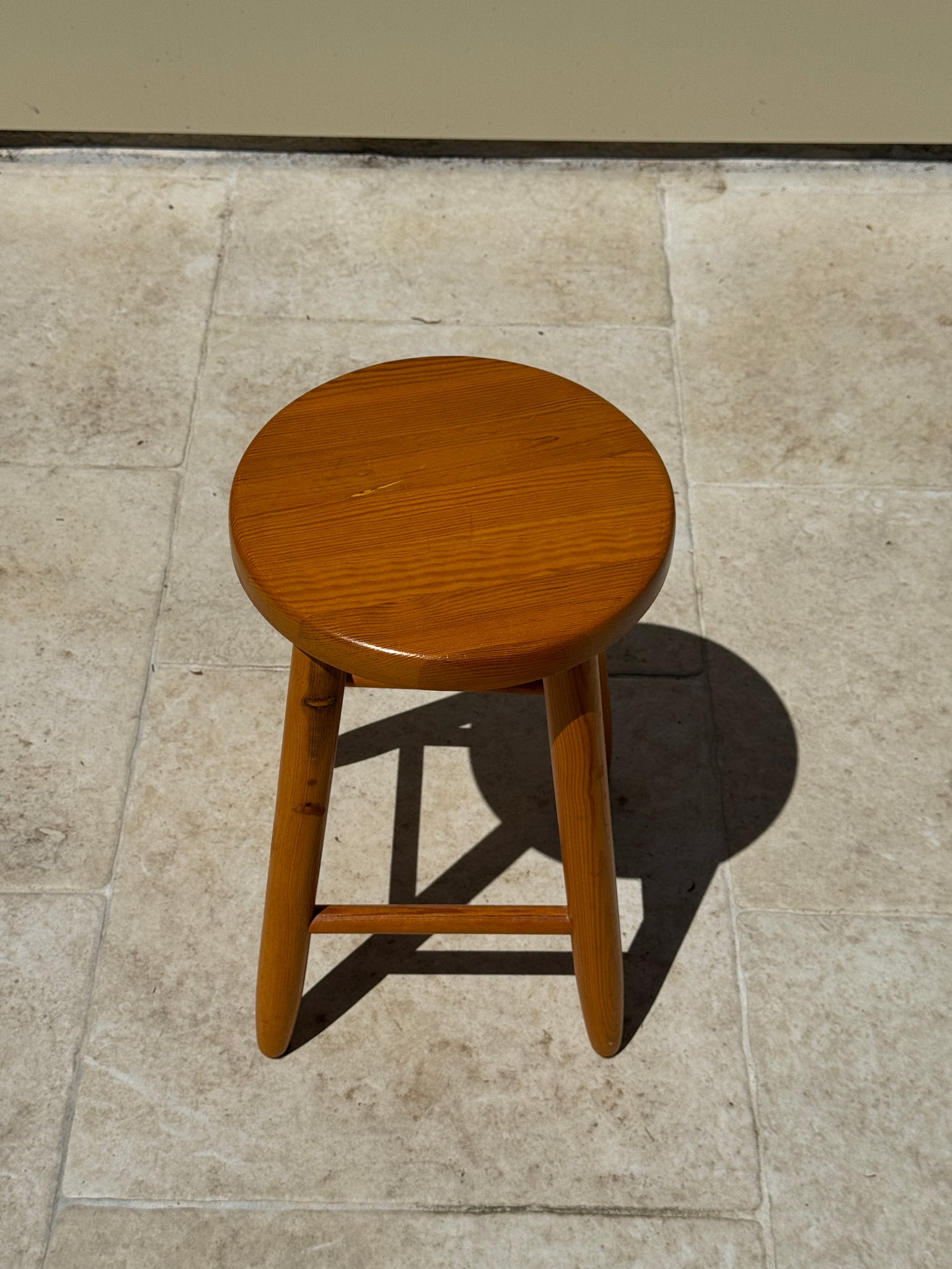 Tabouret en pin quadripode vintage