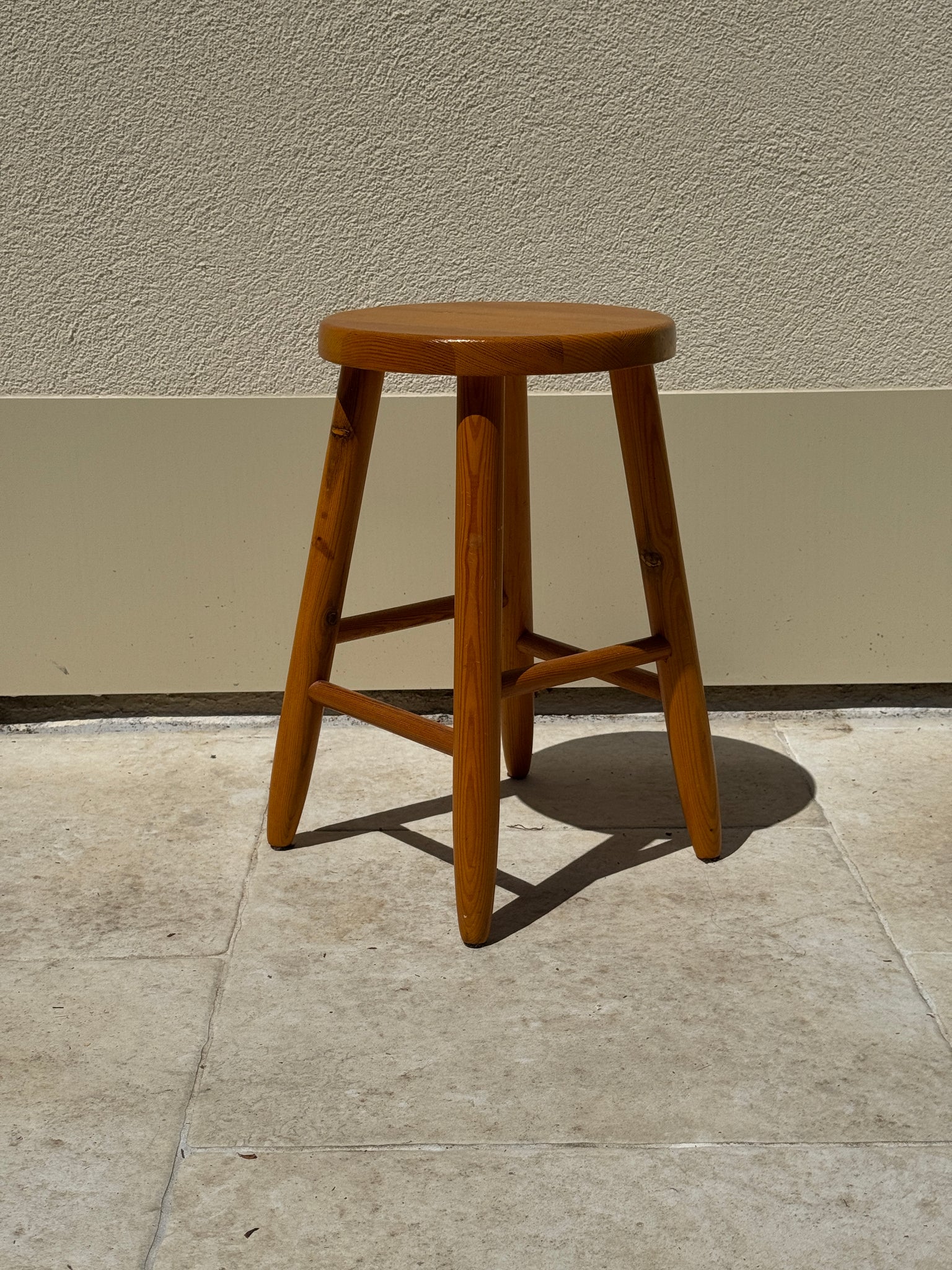 Tabouret en pin quadripode vintage