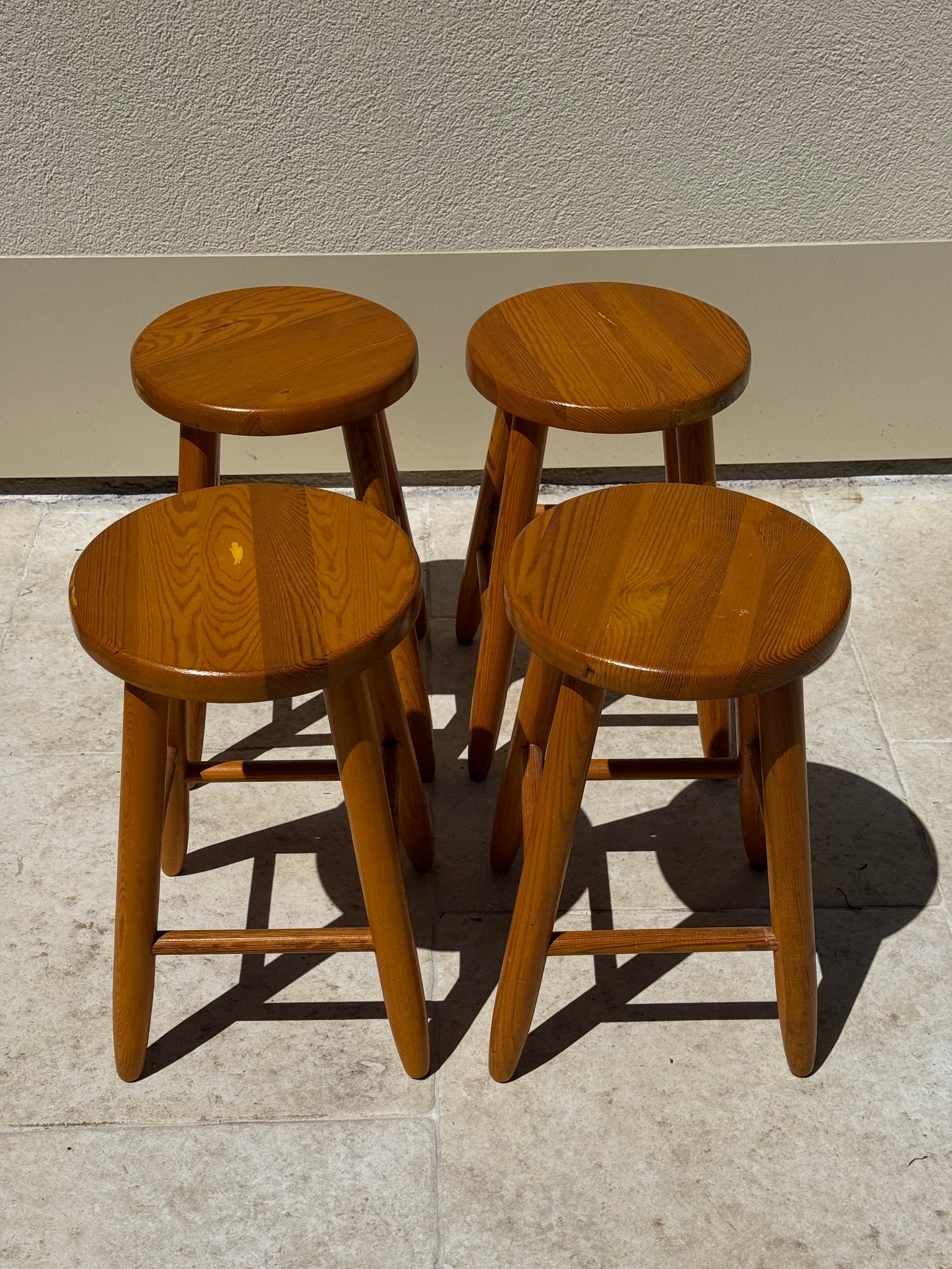 Tabouret en pin quadripode vintage