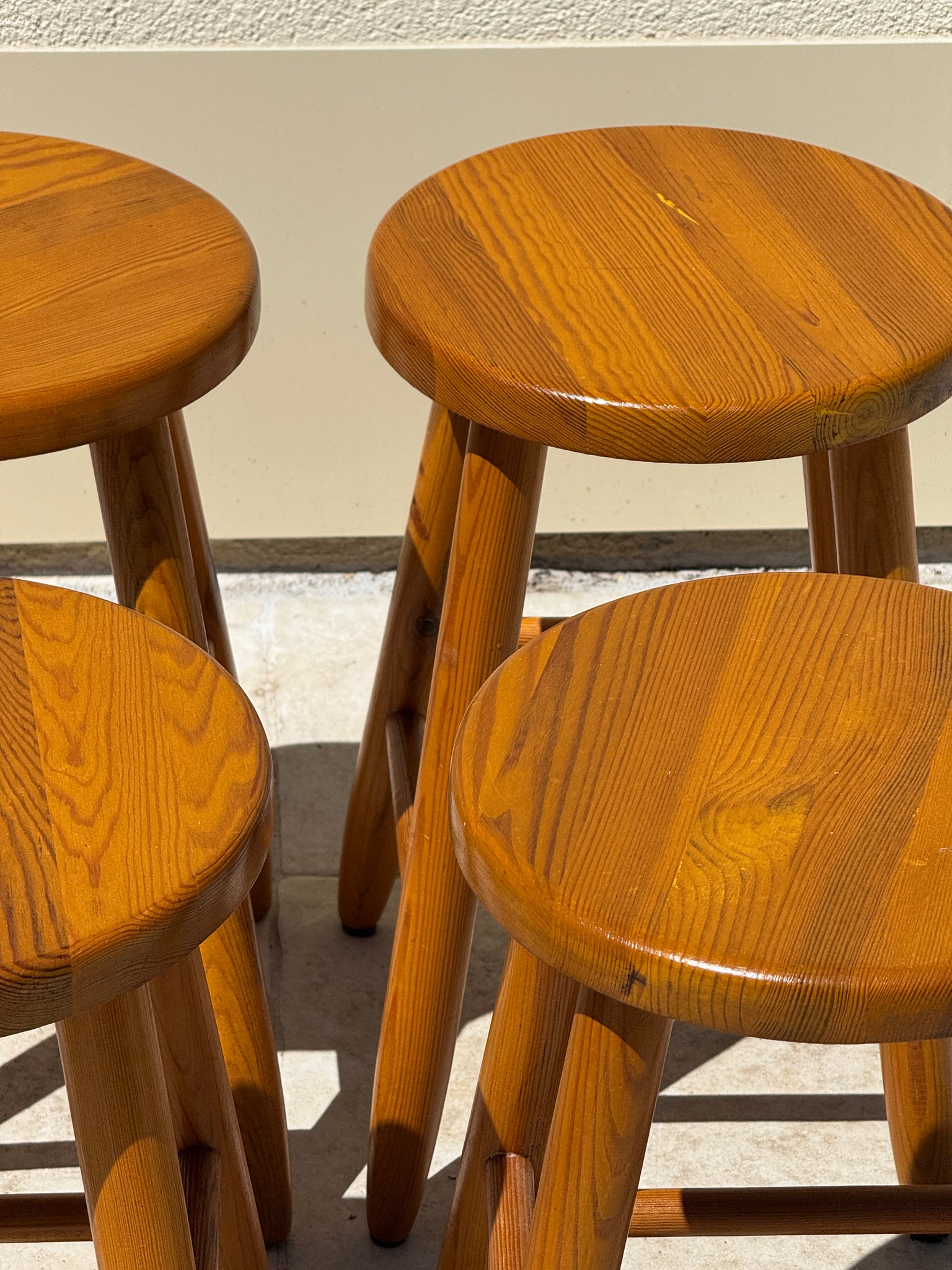 Tabouret en pin quadripode vintage