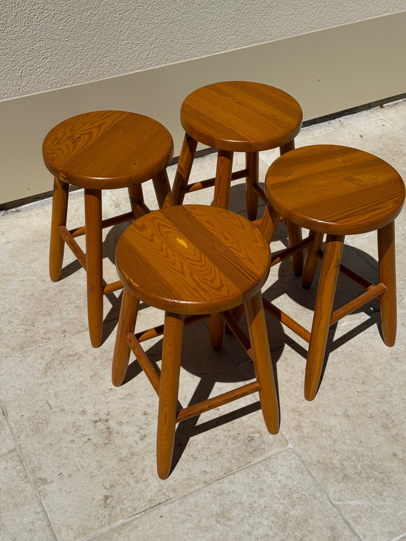 Tabouret en pin quadripode vintage