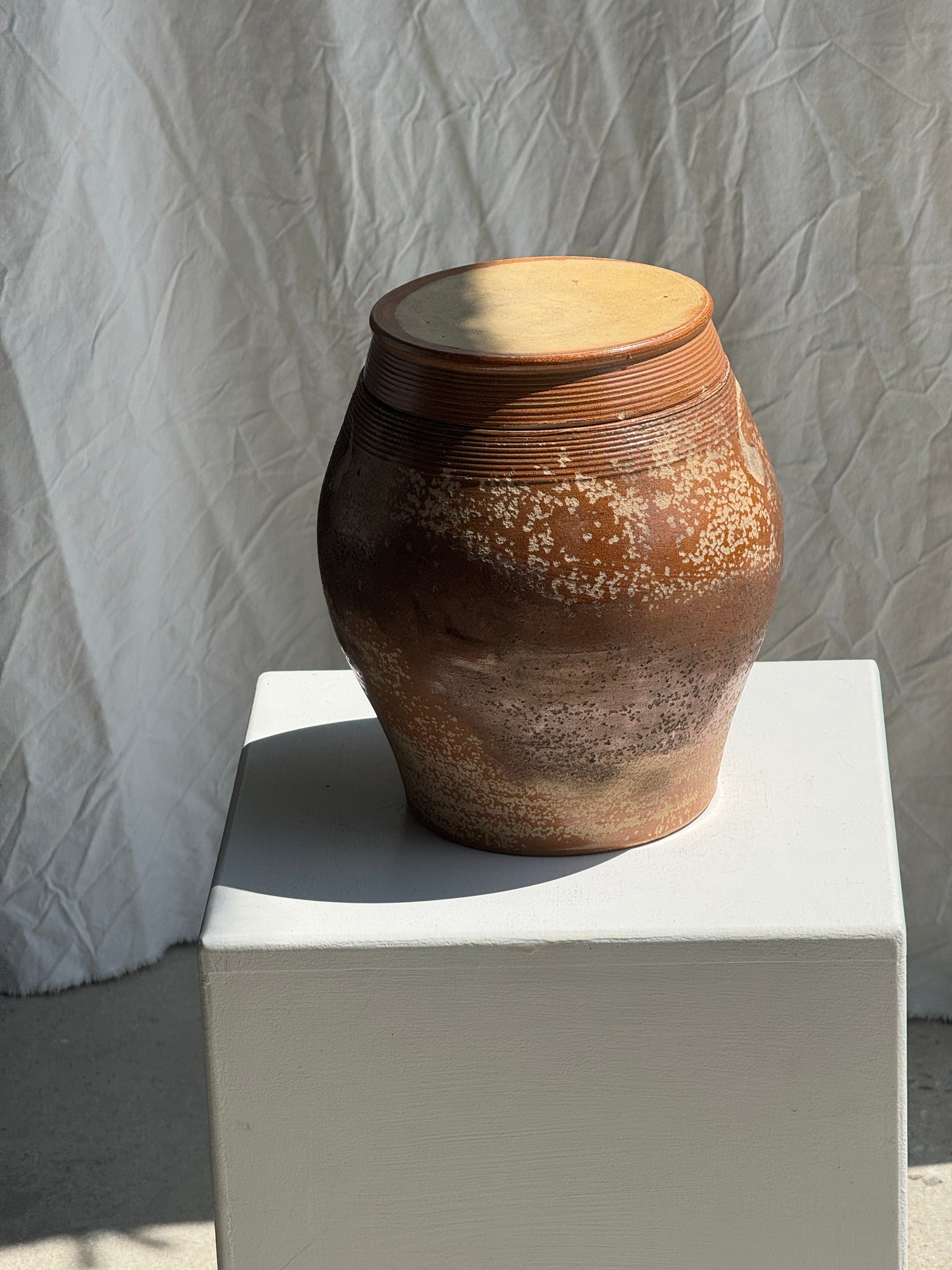 Grand pot à couvercle en grès ovale H24