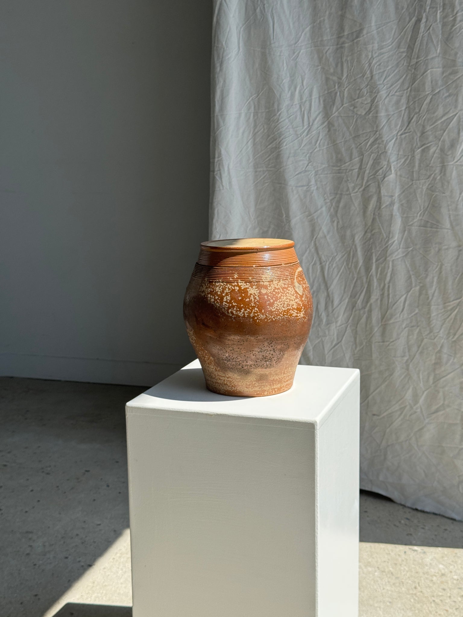 Grand pot à couvercle en grès ovale H24