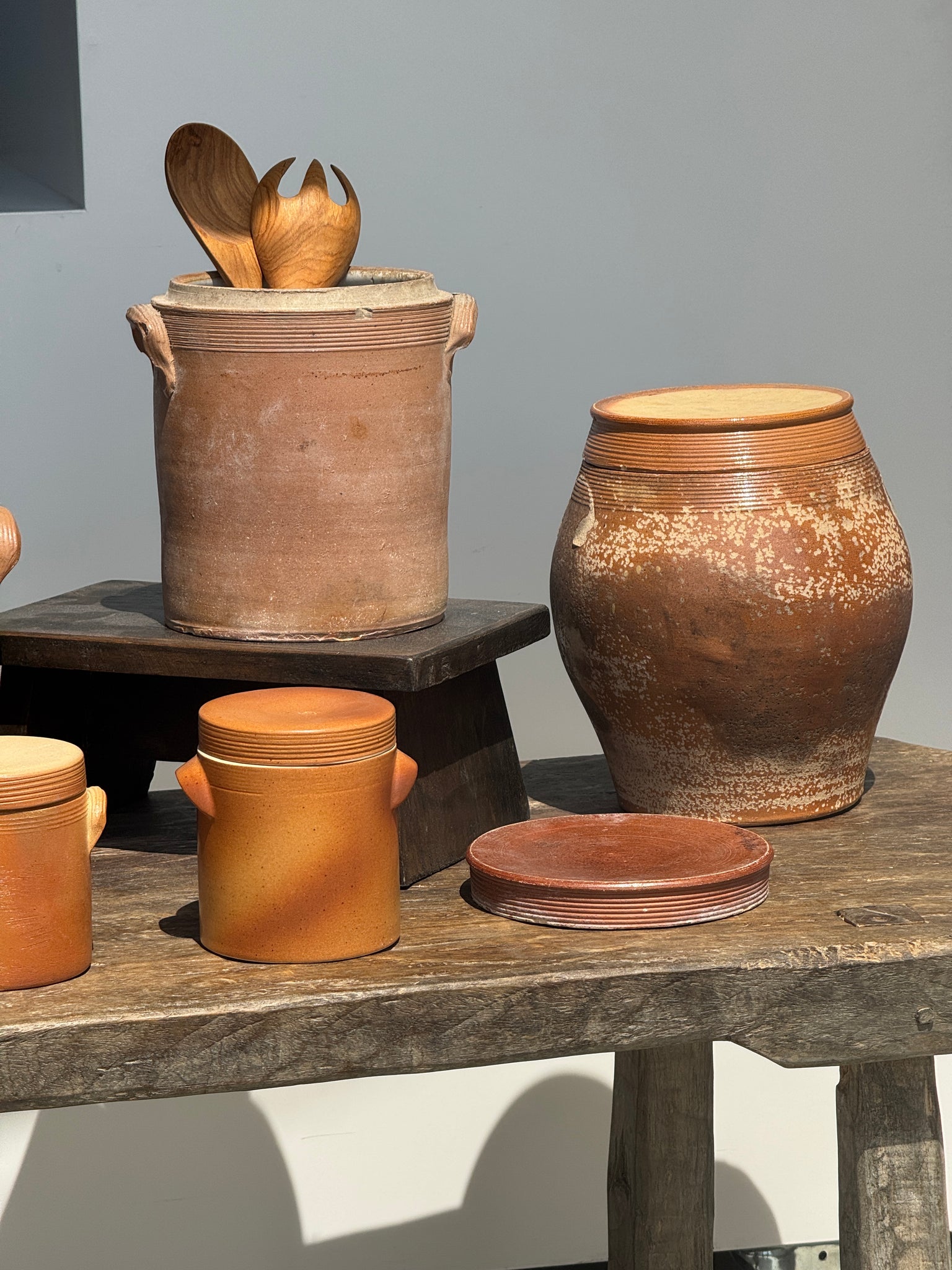 Grand pot à couvercle en grès ovale H24