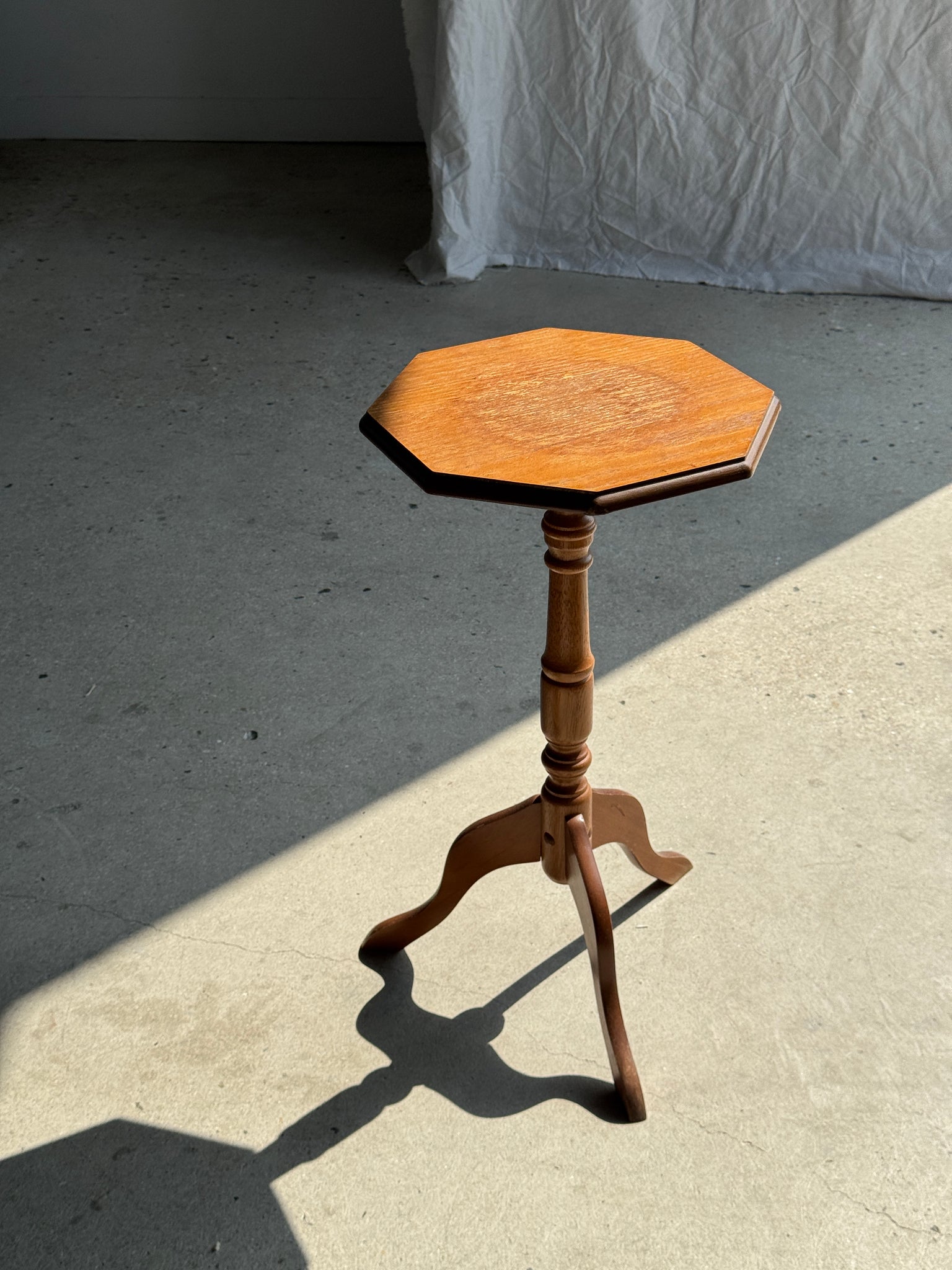 Guéridon octogonal en bois H56,5