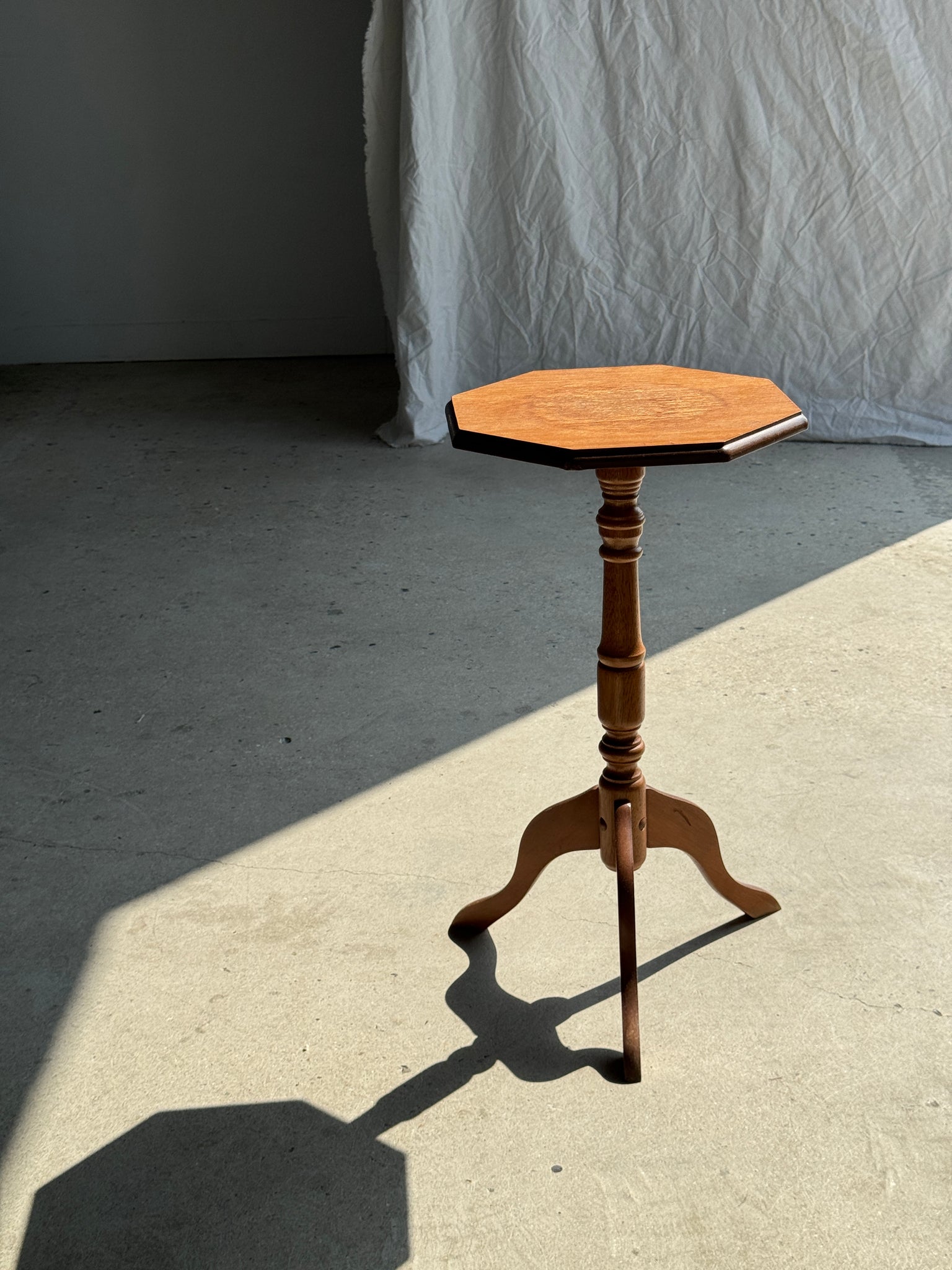 Guéridon octogonal en bois H56,5