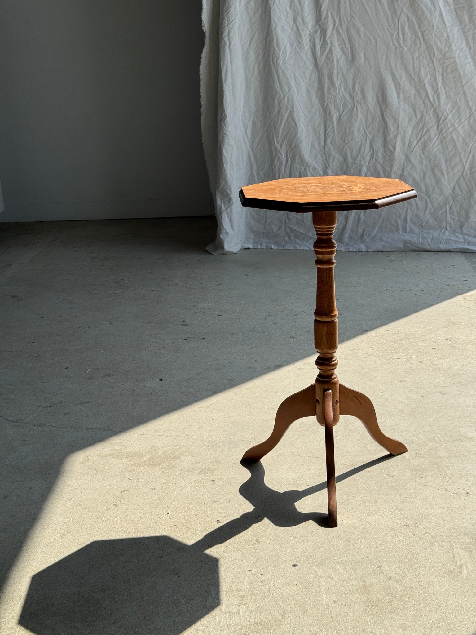 Guéridon octogonal en bois H56,5