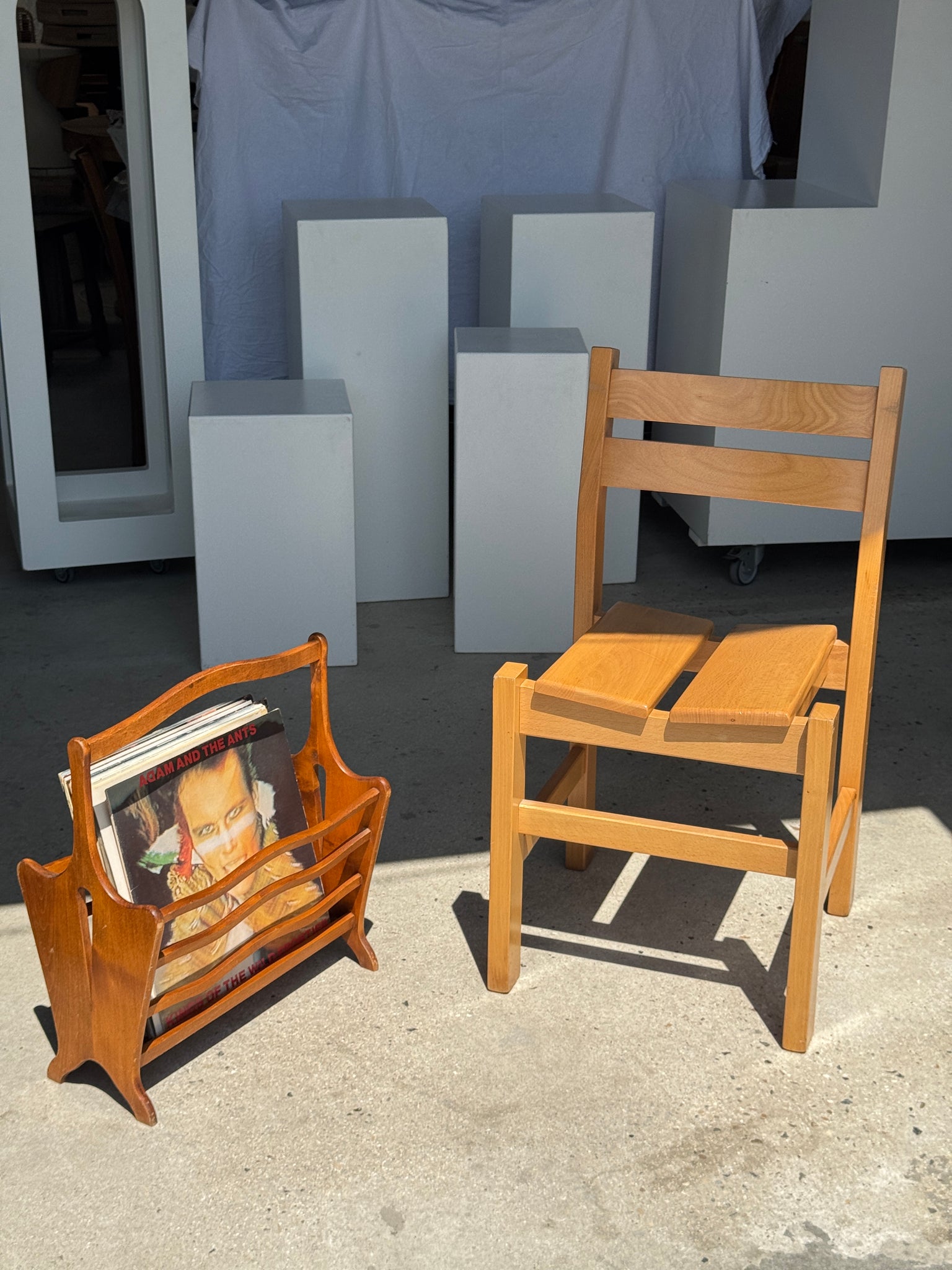 Porte-revue en bois vintage vaguelettes