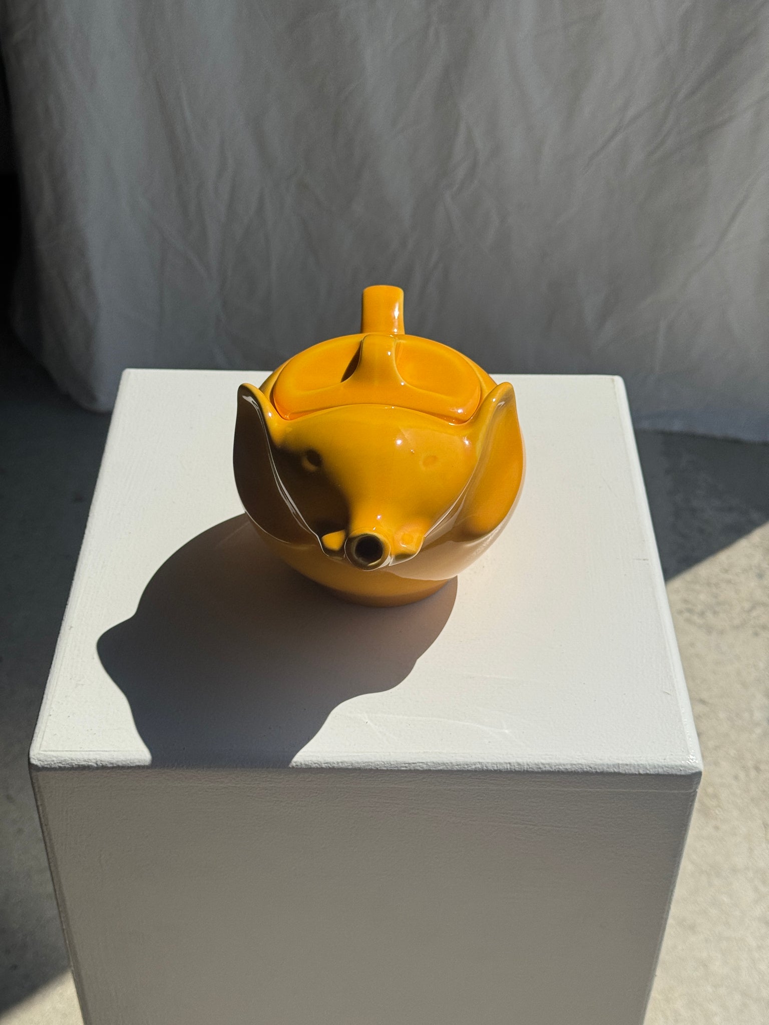Théière éléphant vintage jaune