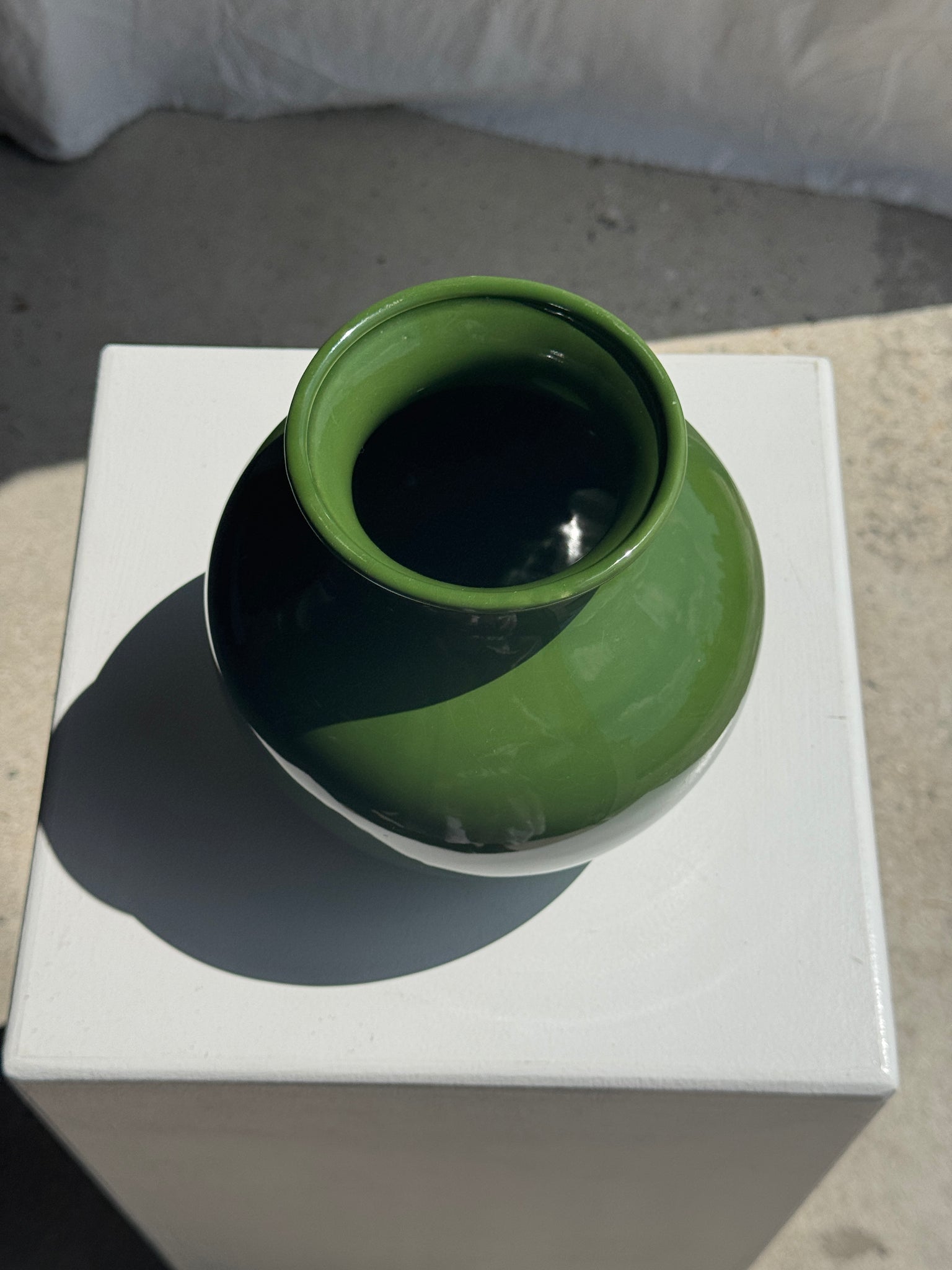 Vase vert boule vintage H19