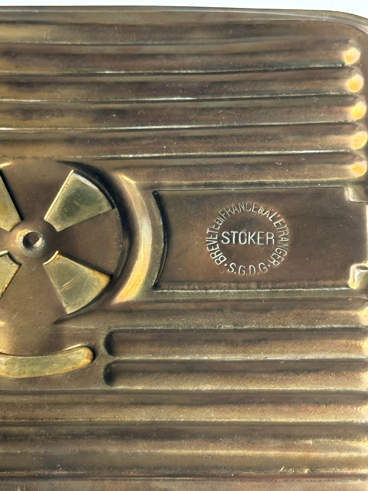 Chaufferette dorée de voyage Stoker XIXe siècle