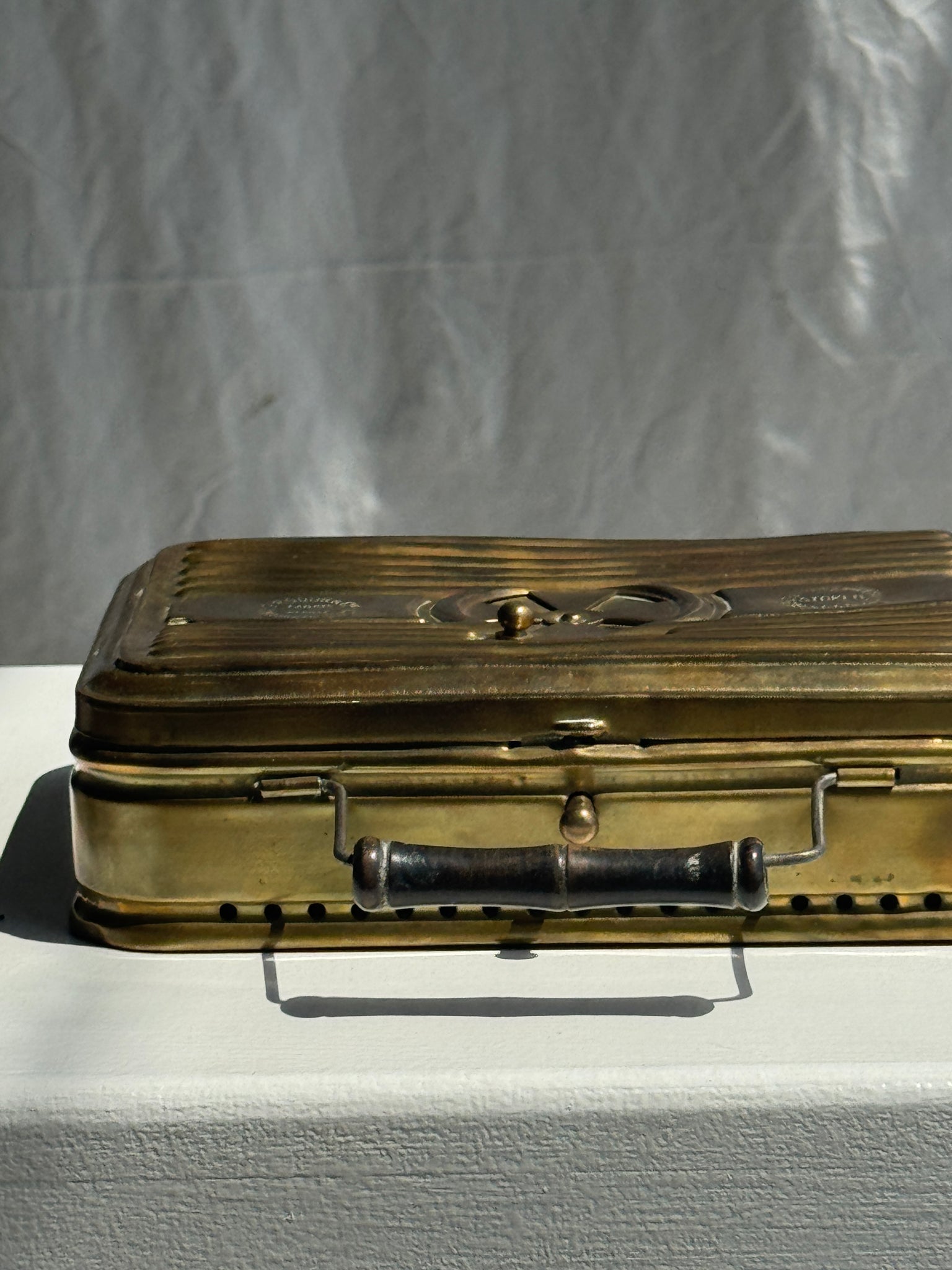 Chaufferette dorée de voyage Stoker XIXe siècle